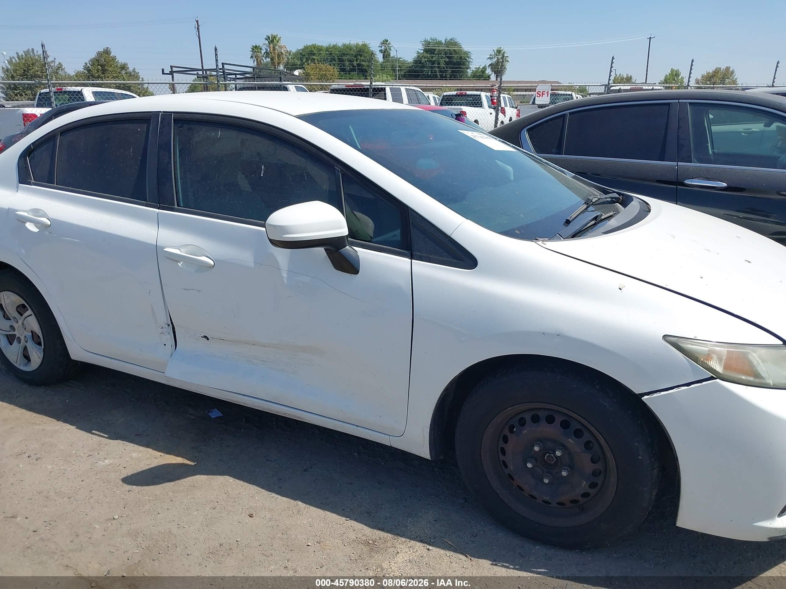 2014 Honda Civic Lx White vin: 19XFB2F59EE008776