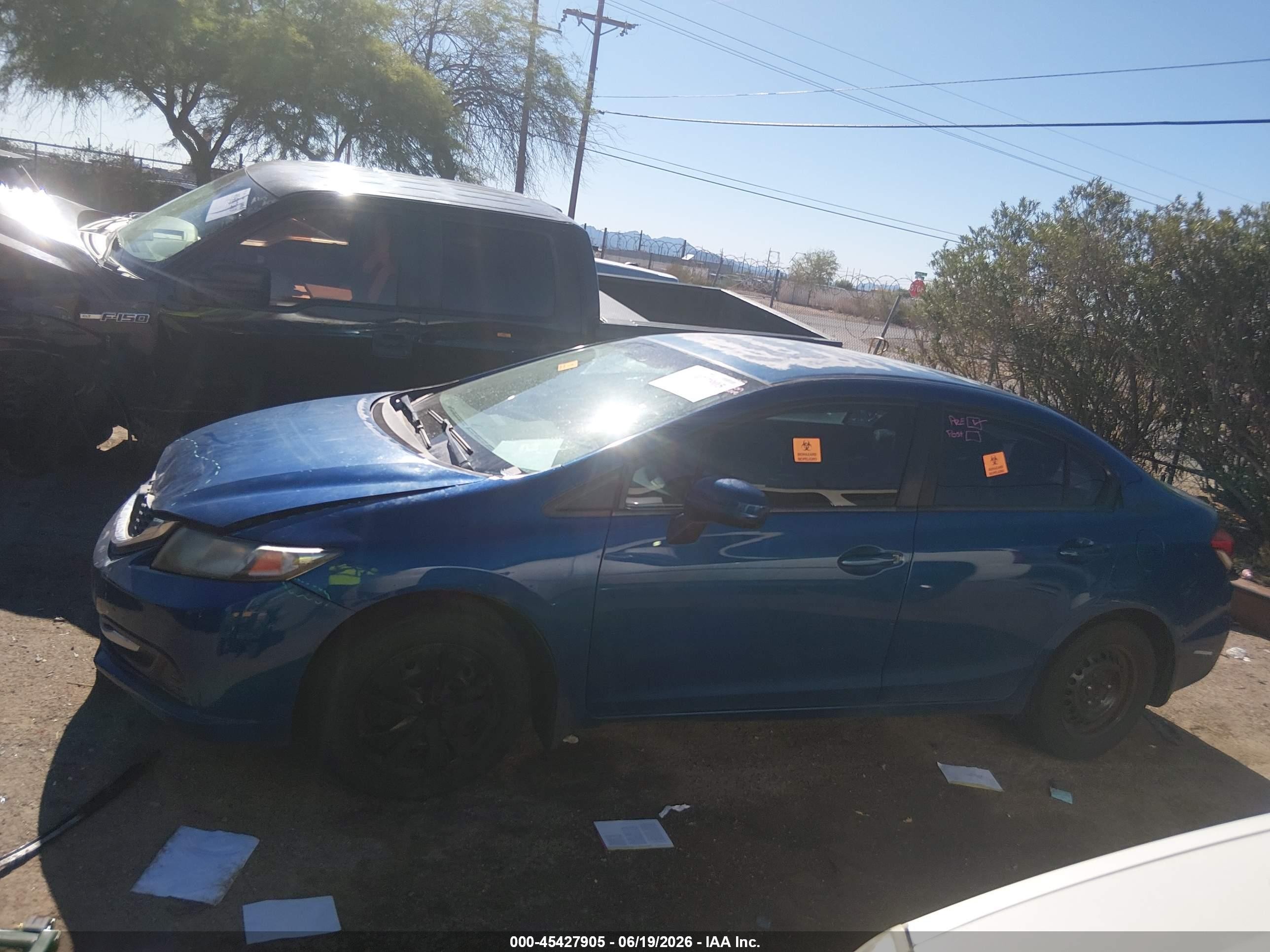 2014 Honda Civic Lx Blue vin: 19XFB2F59EE042975