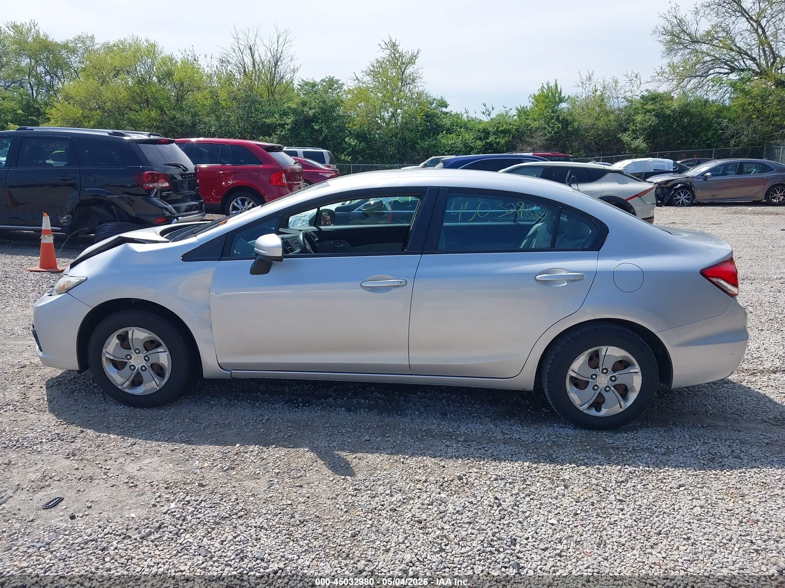 2014 Honda Civic Lx Silver vin: 19XFB2F59EE057184