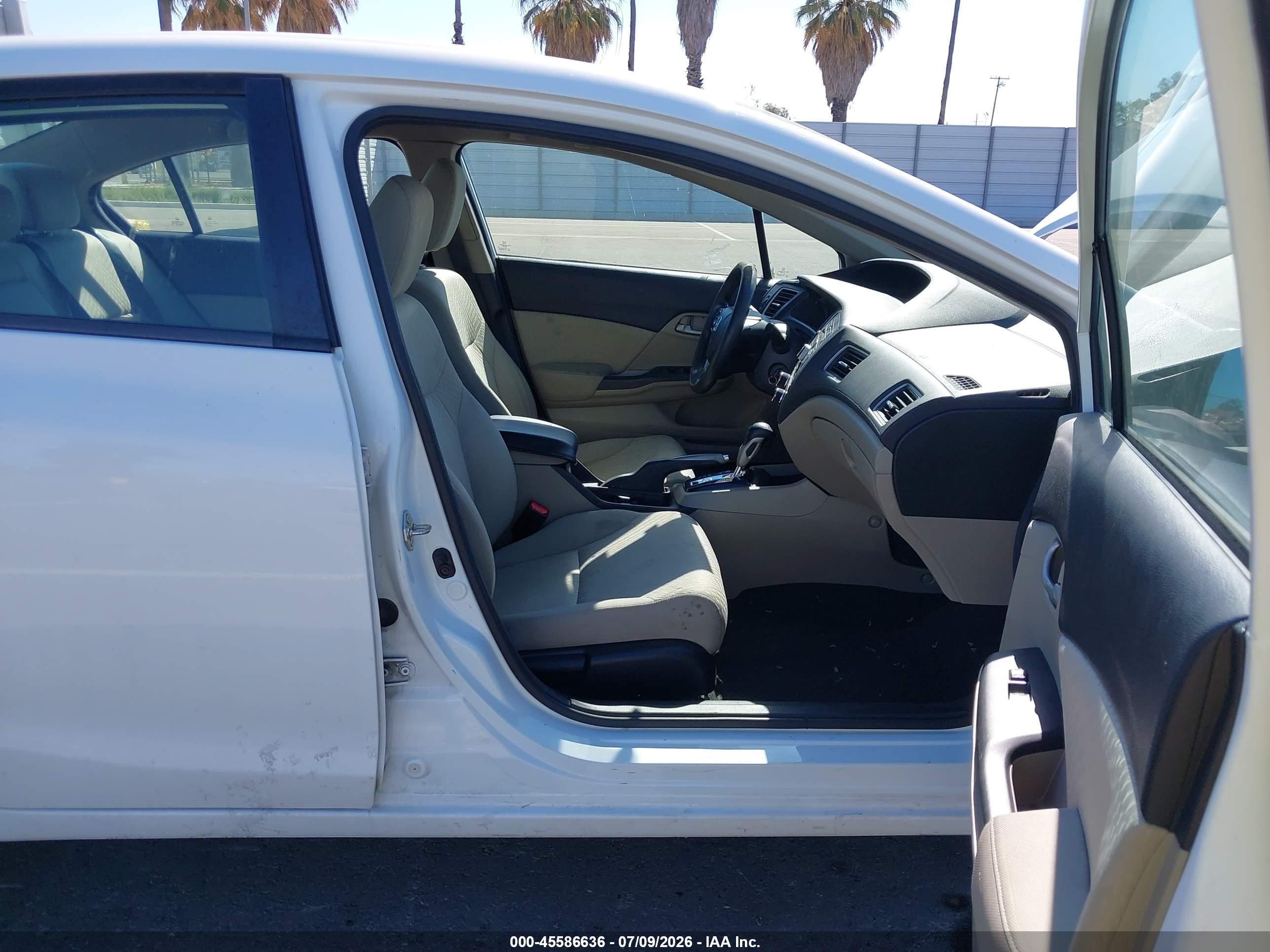 2014 Honda Civic Lx White vin: 19XFB2F59EE211182