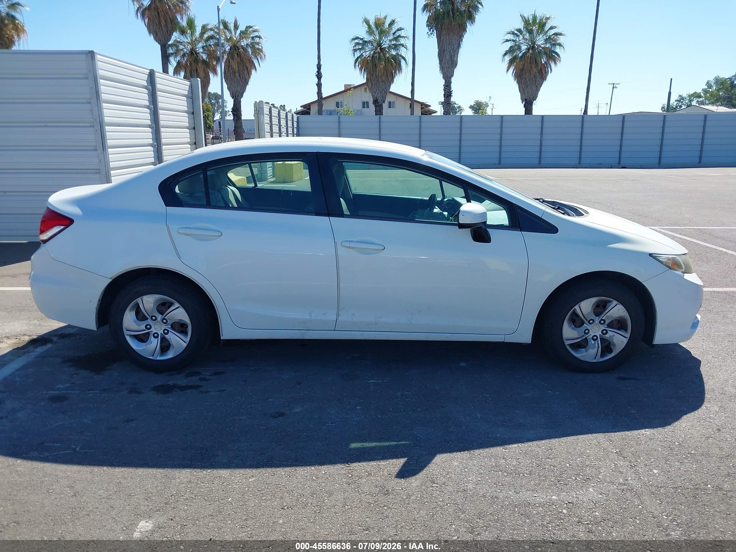 2014 Honda Civic Lx White vin: 19XFB2F59EE211182