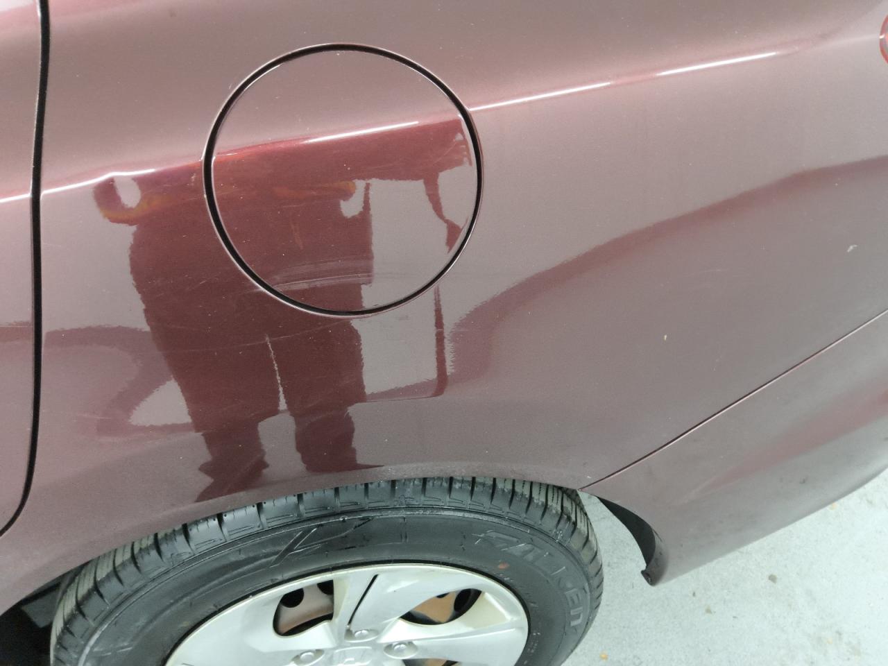 2014 Honda Civic Lx Красный vin: 19XFB2F59EE229617 Damage: Left Qtr Panel, Chipped, 2