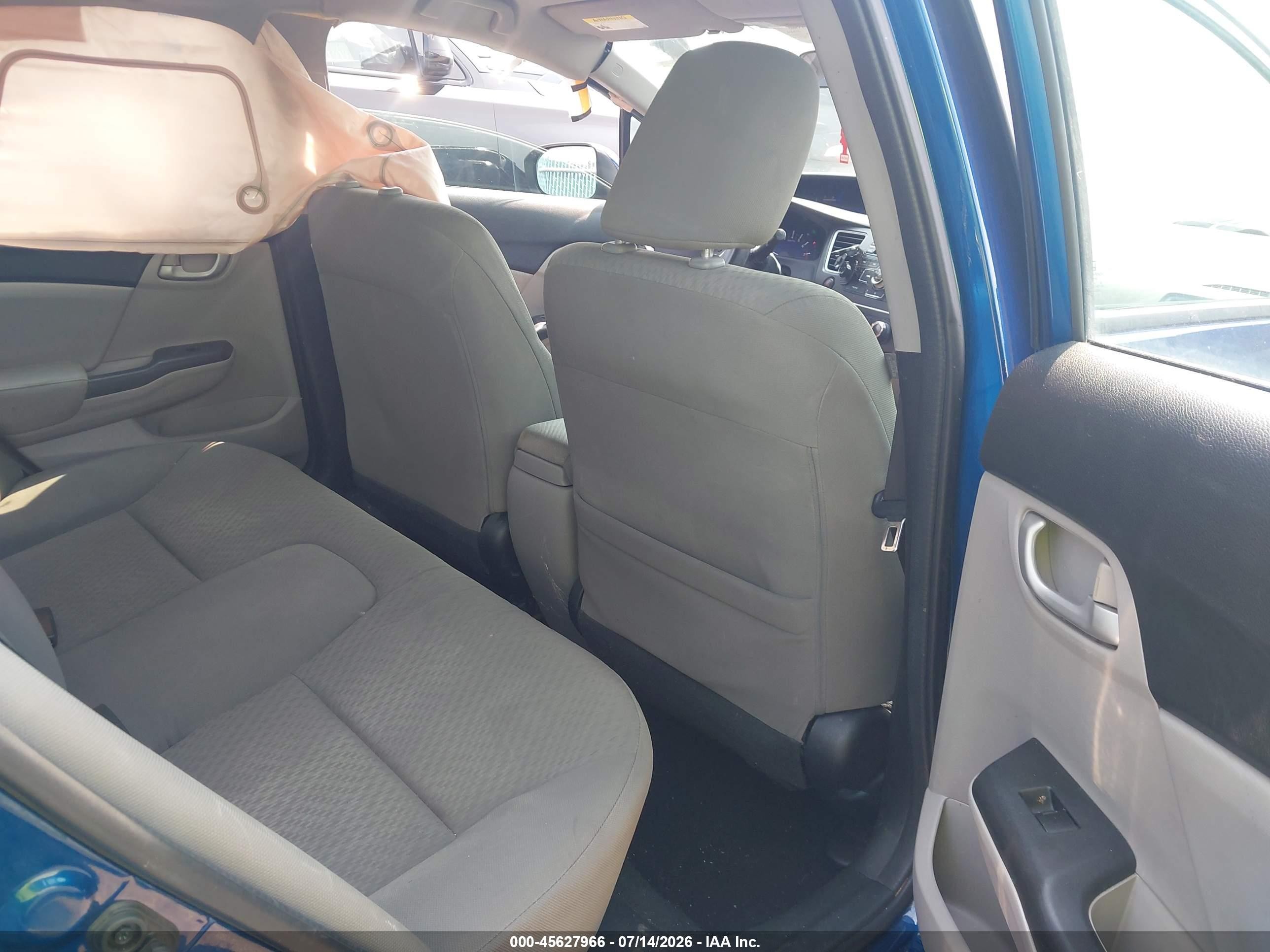 2015 Honda Civic Lx Blue vin: 19XFB2F59FE047627
