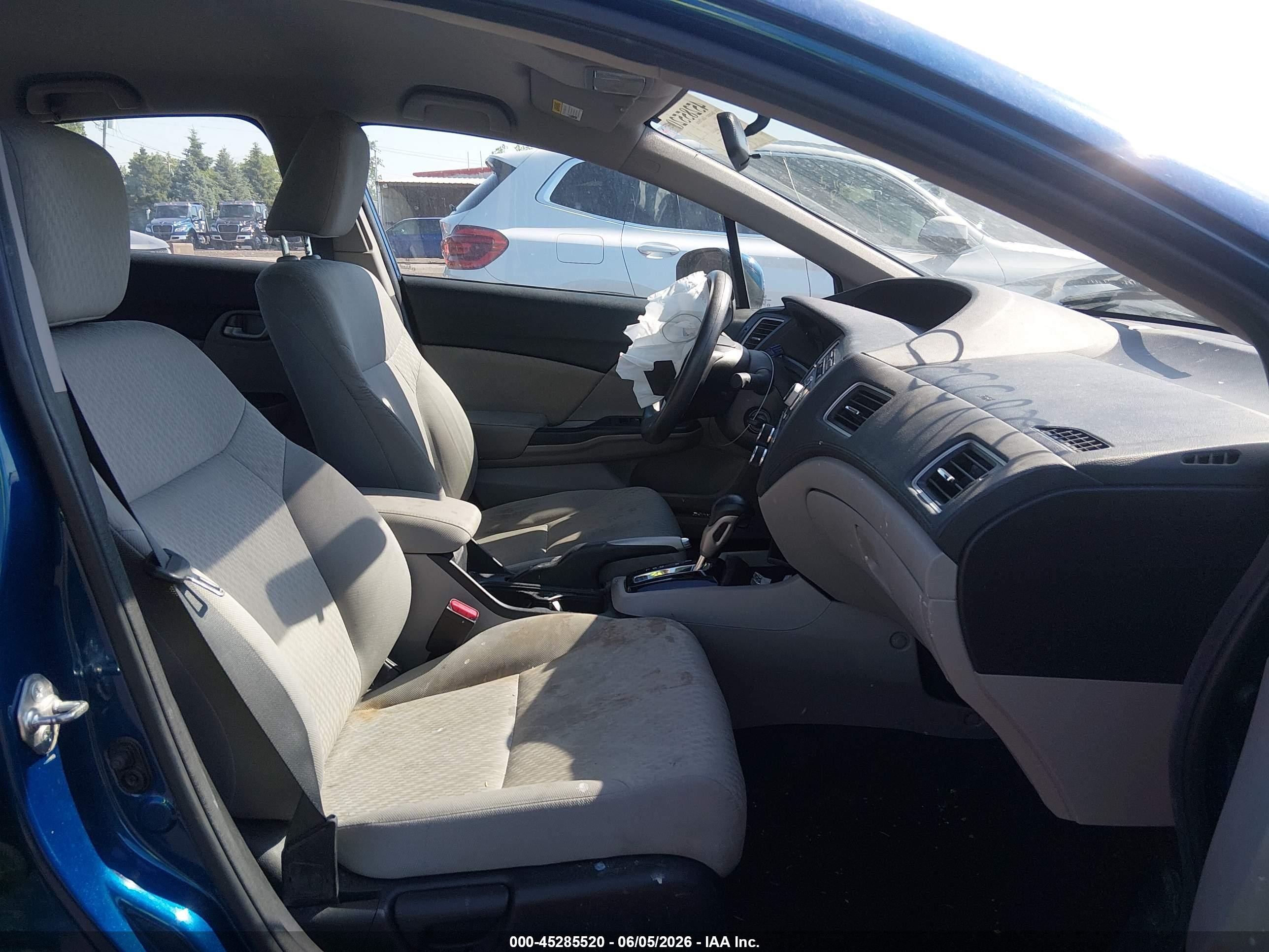 2015 Honda Civic Lx Синий vin: 19XFB2F59FE084354