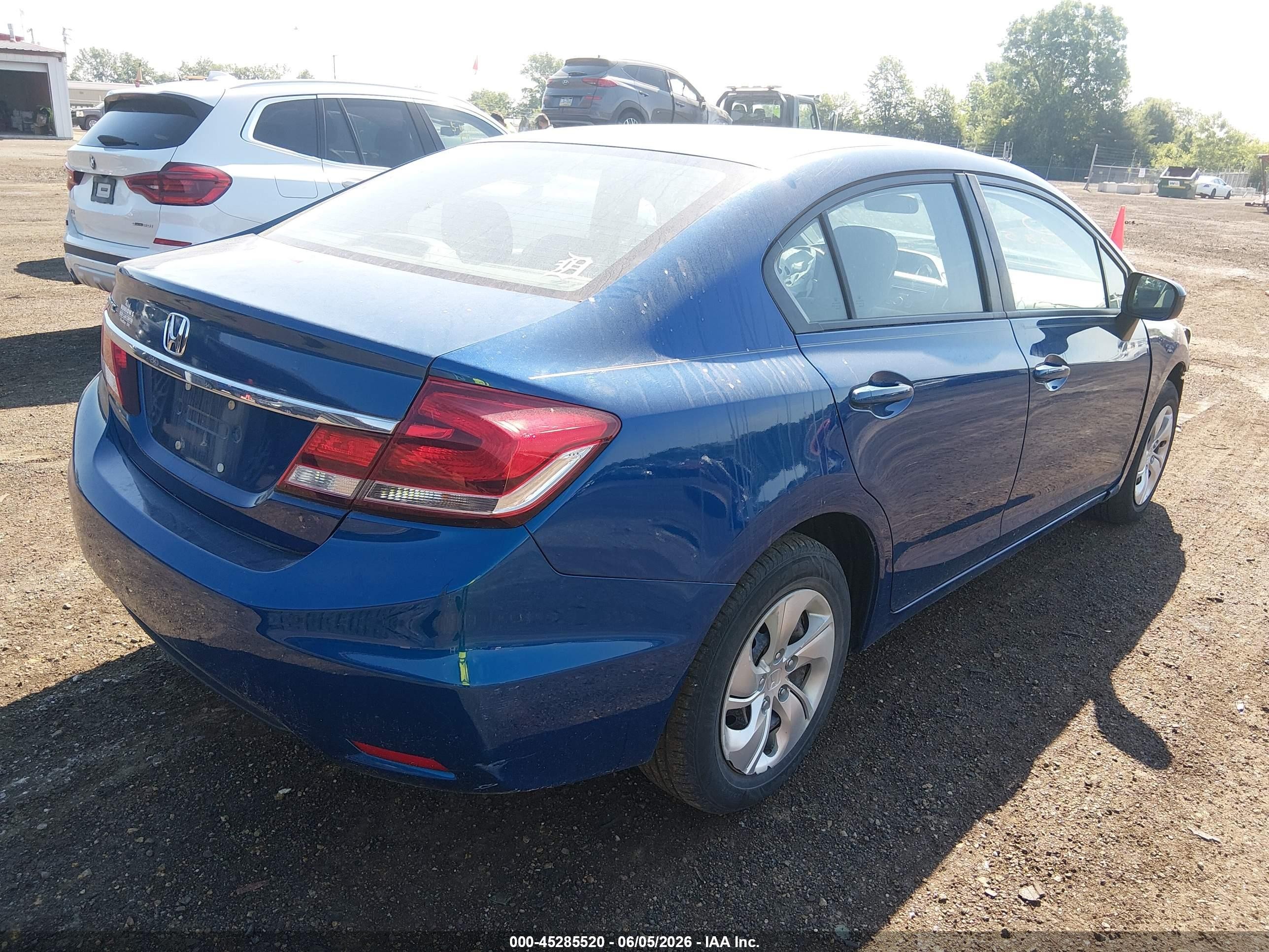 2015 Honda Civic Lx Синий vin: 19XFB2F59FE084354
