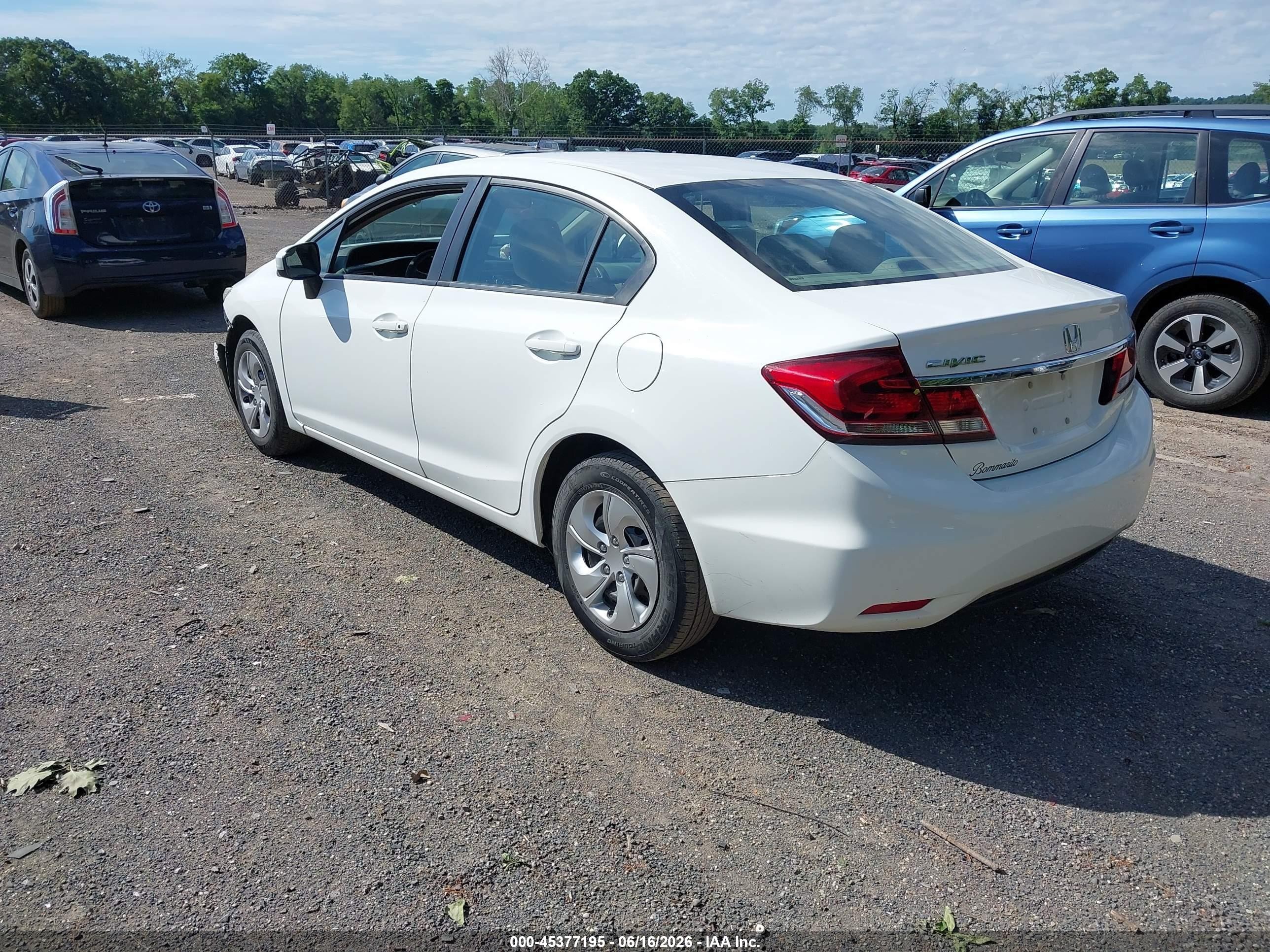2015 Honda Civic Lx White vin: 19XFB2F59FE097556