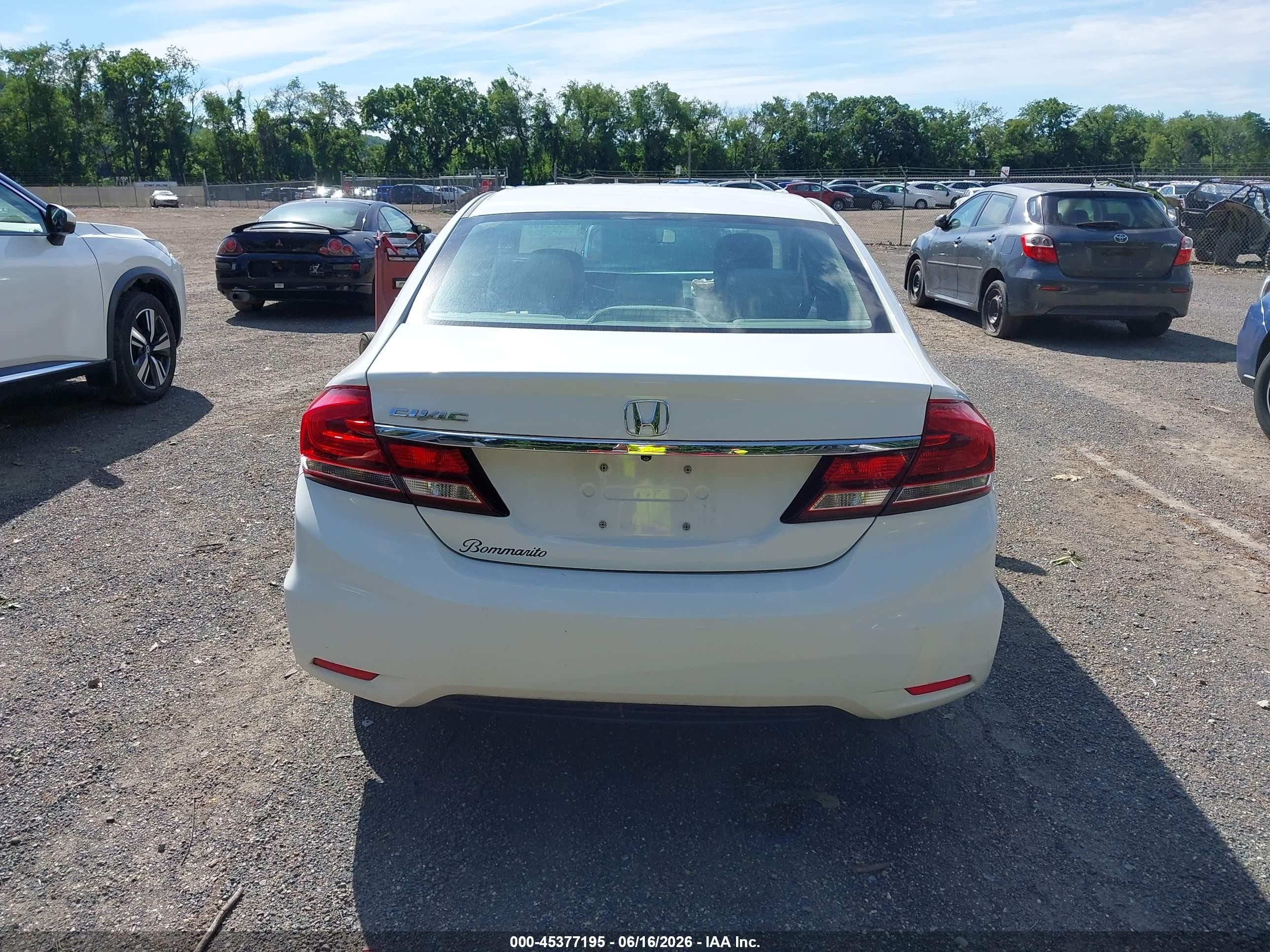 2015 Honda Civic Lx White vin: 19XFB2F59FE097556