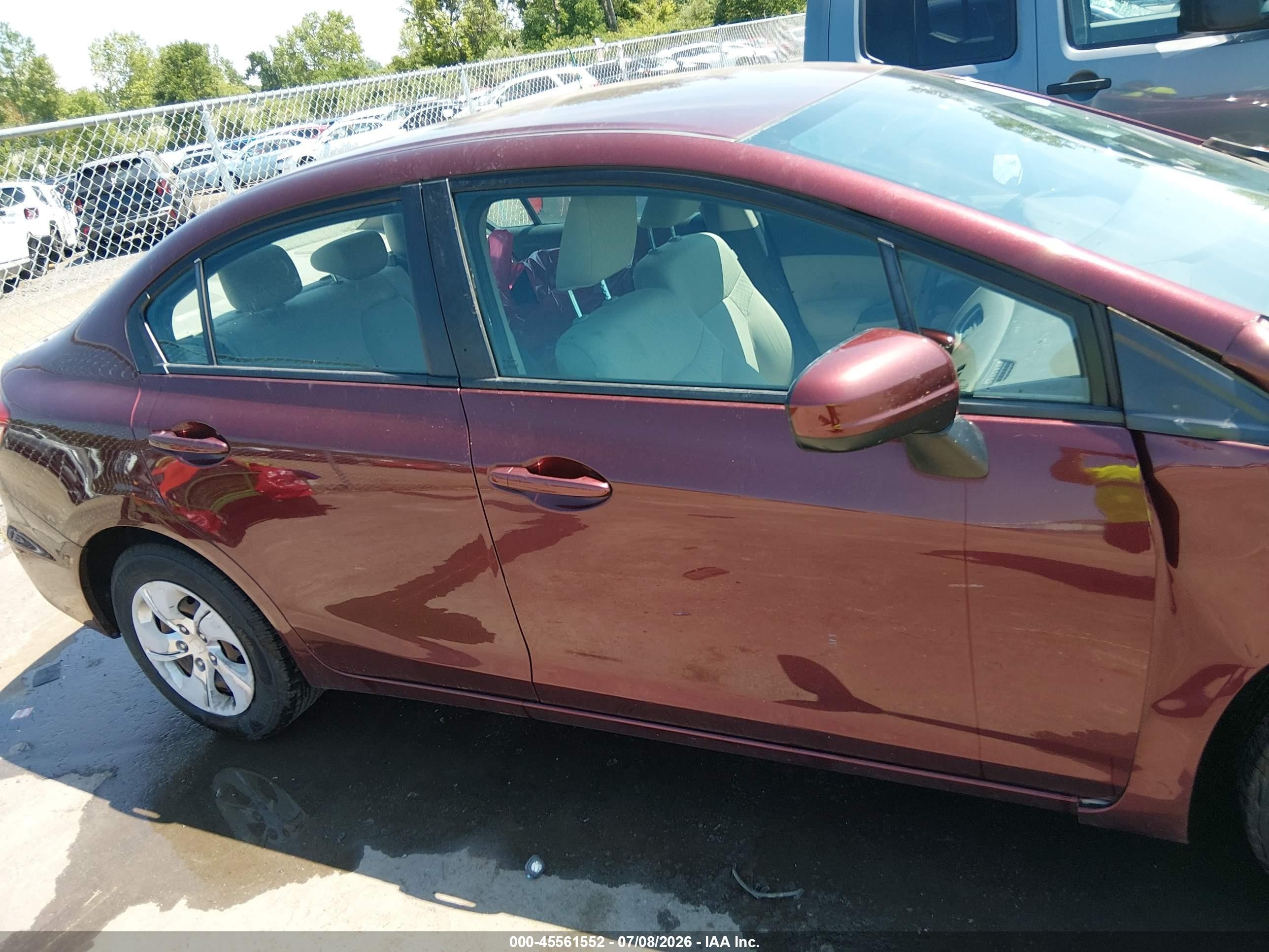 2015 Honda Civic Lx Burgundy vin: 19XFB2F59FE107888