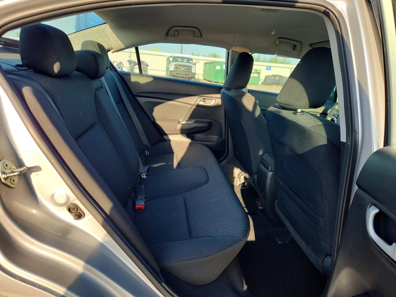 2015 Honda Civic Lx Серебряный vin: 19XFB2F59FE258441