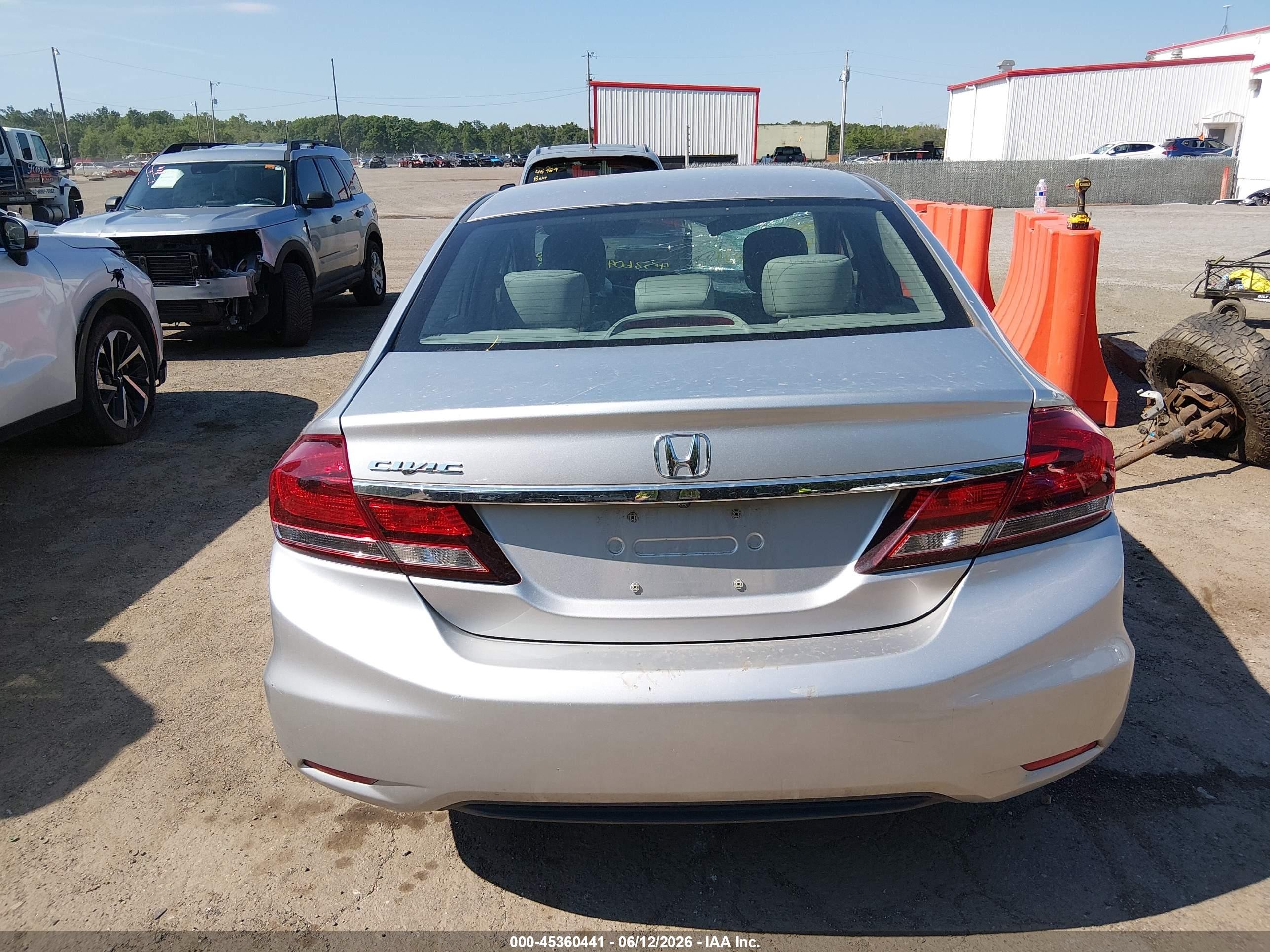 2015 Honda Civic Lx Silver vin: 19XFB2F59FE283176