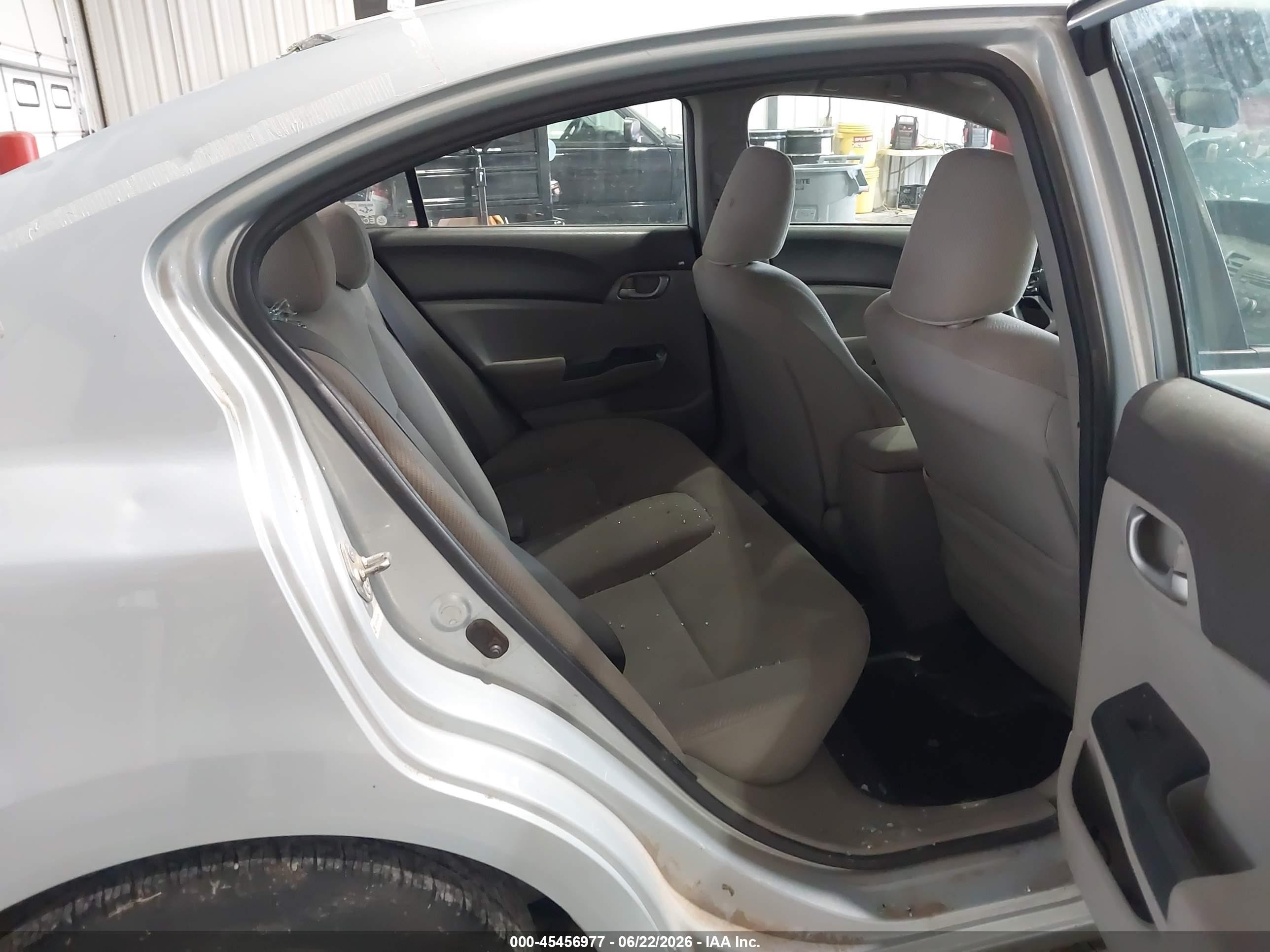 2012 Honda Civic Lx Серебряный vin: 19XFB2F5XCE007293