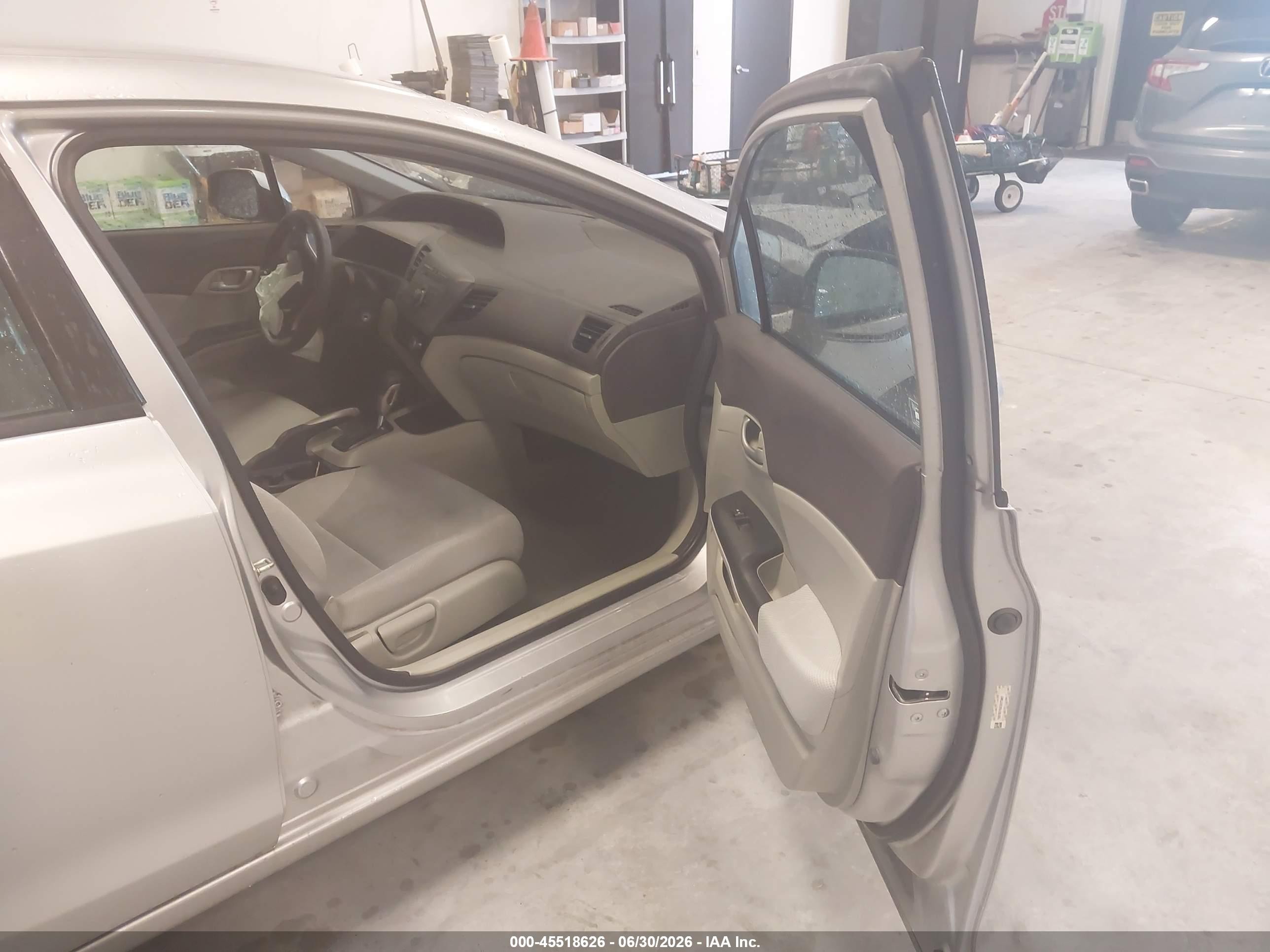 2012 Honda Civic Lx Серебряный vin: 19XFB2F5XCE075867