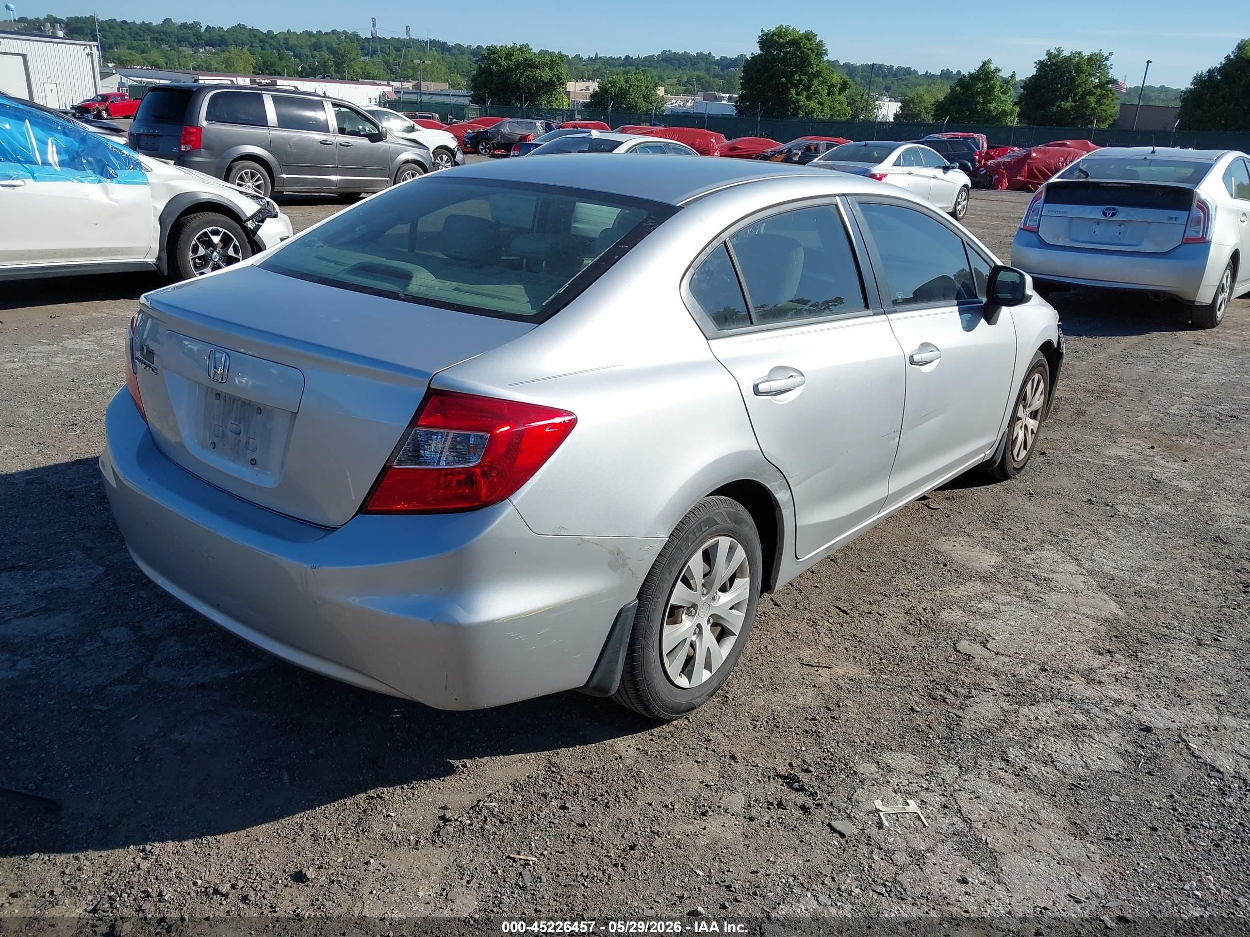 2012 Honda Civic Lx Серебряный vin: 19XFB2F5XCE355823