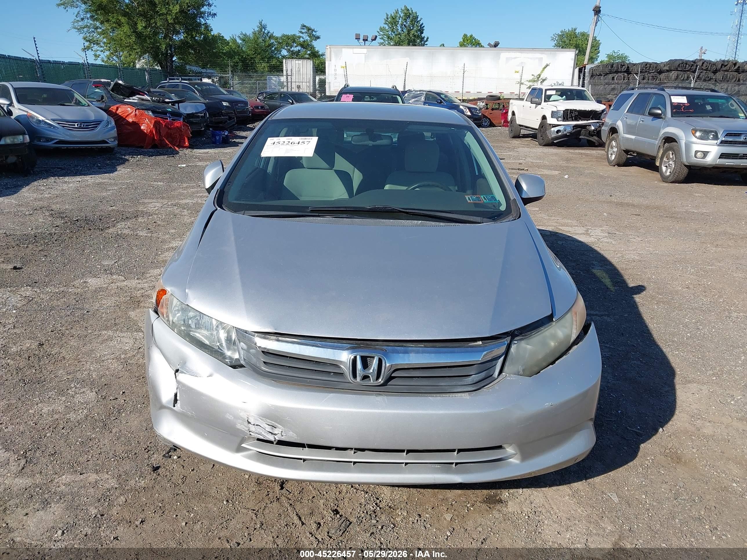 2012 Honda Civic Lx Серебряный vin: 19XFB2F5XCE355823