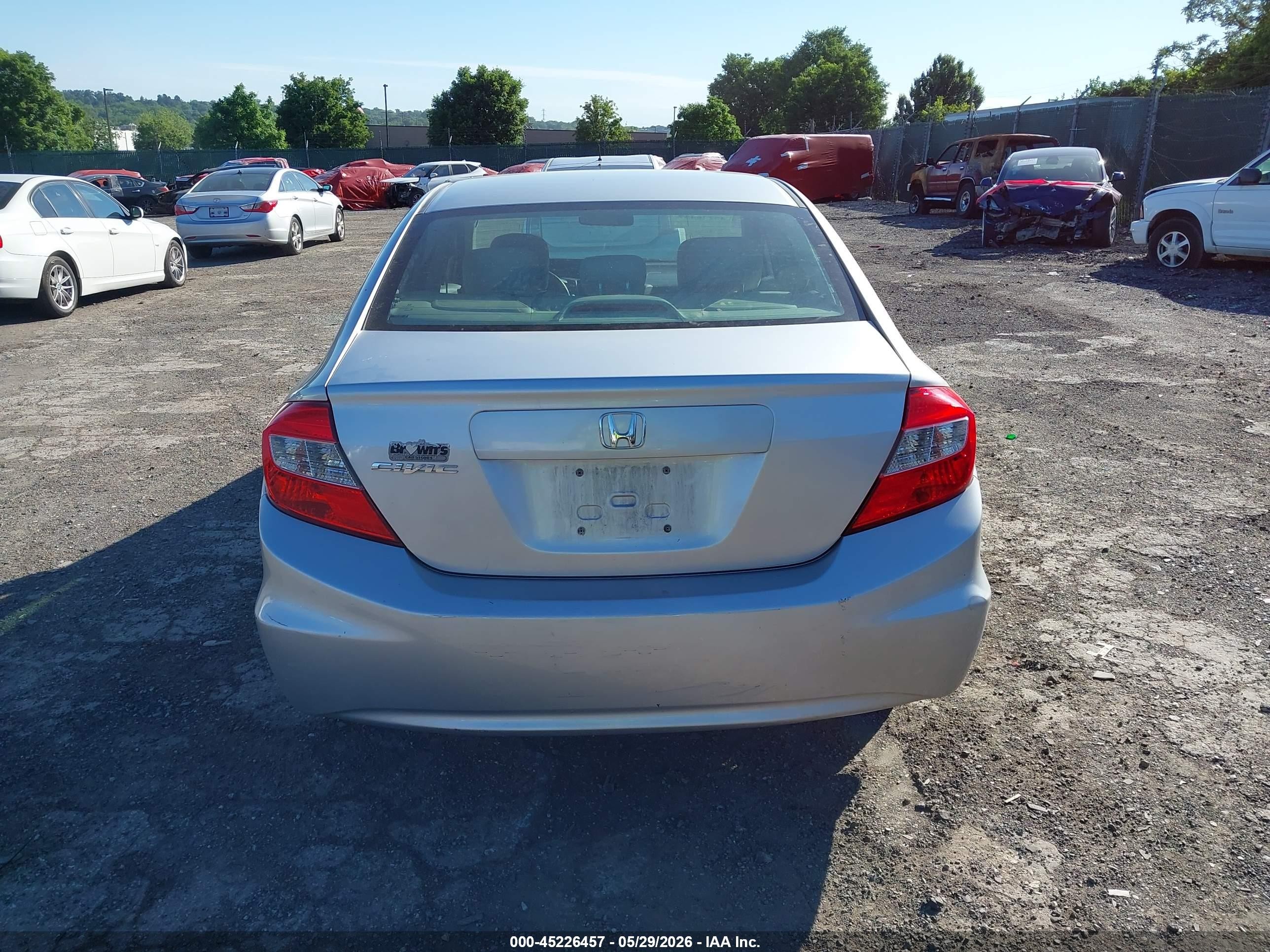 2012 Honda Civic Lx Серебряный vin: 19XFB2F5XCE355823