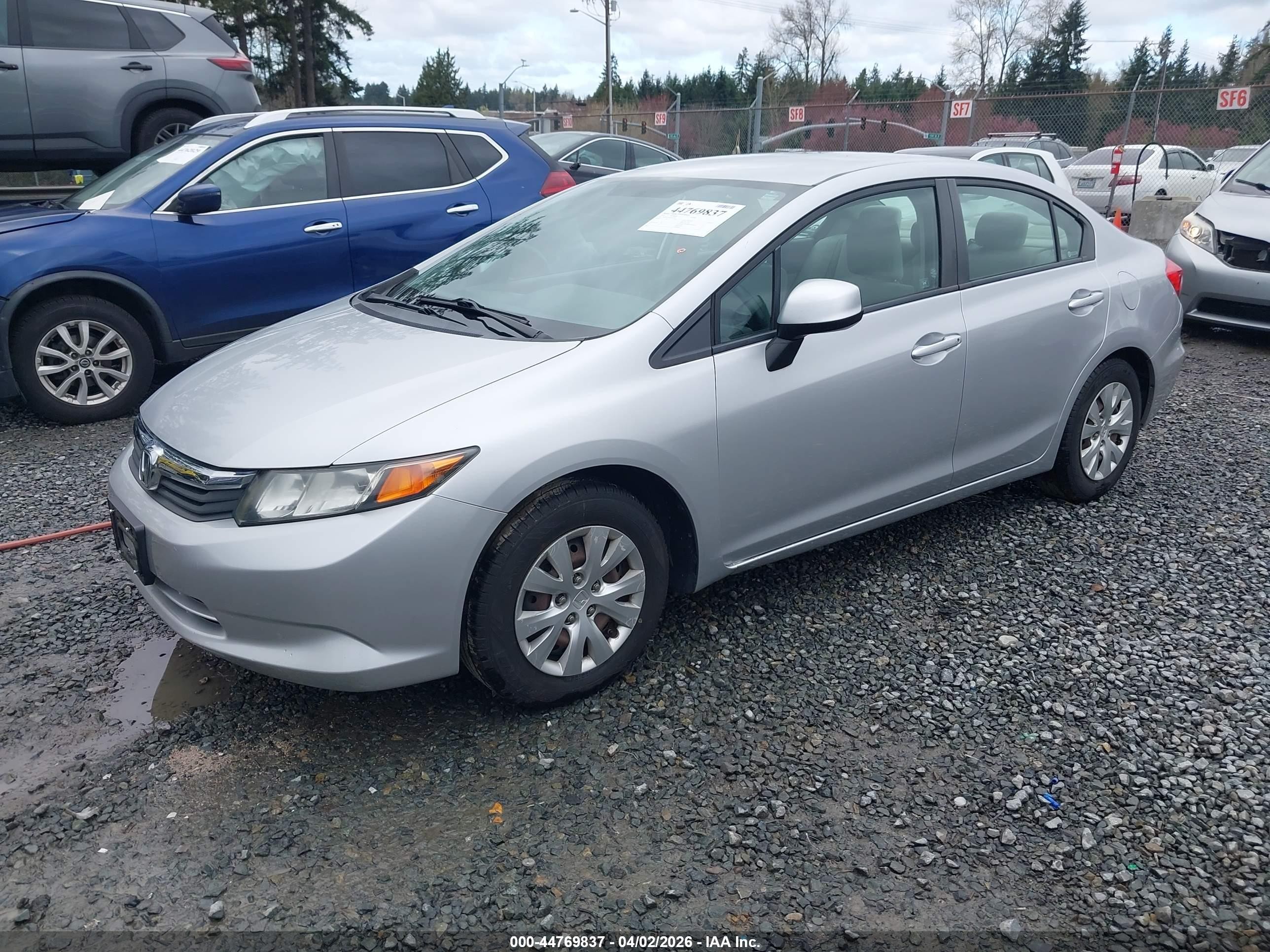 2012 Honda Civic Lx Silver vin: 19XFB2F5XCE369382