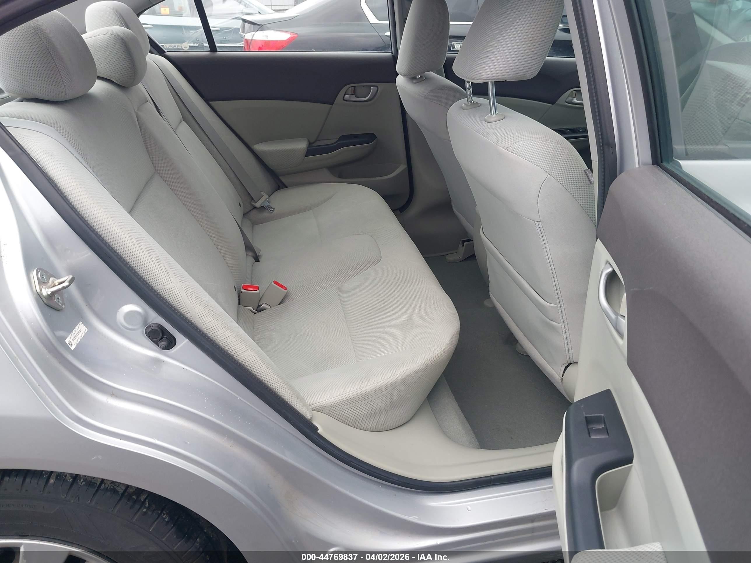 2012 Honda Civic Lx Silver vin: 19XFB2F5XCE369382