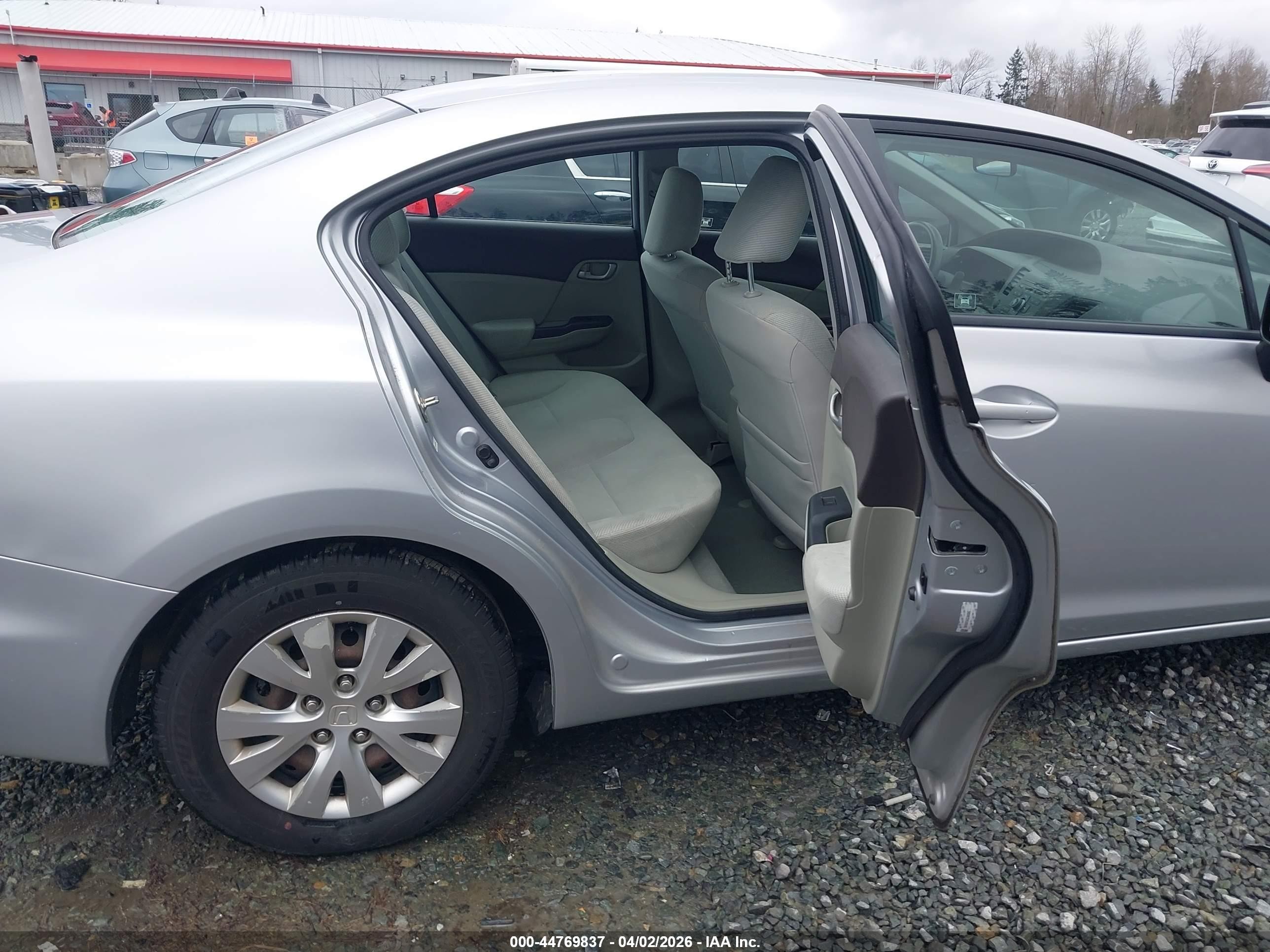 2012 Honda Civic Lx Silver vin: 19XFB2F5XCE369382