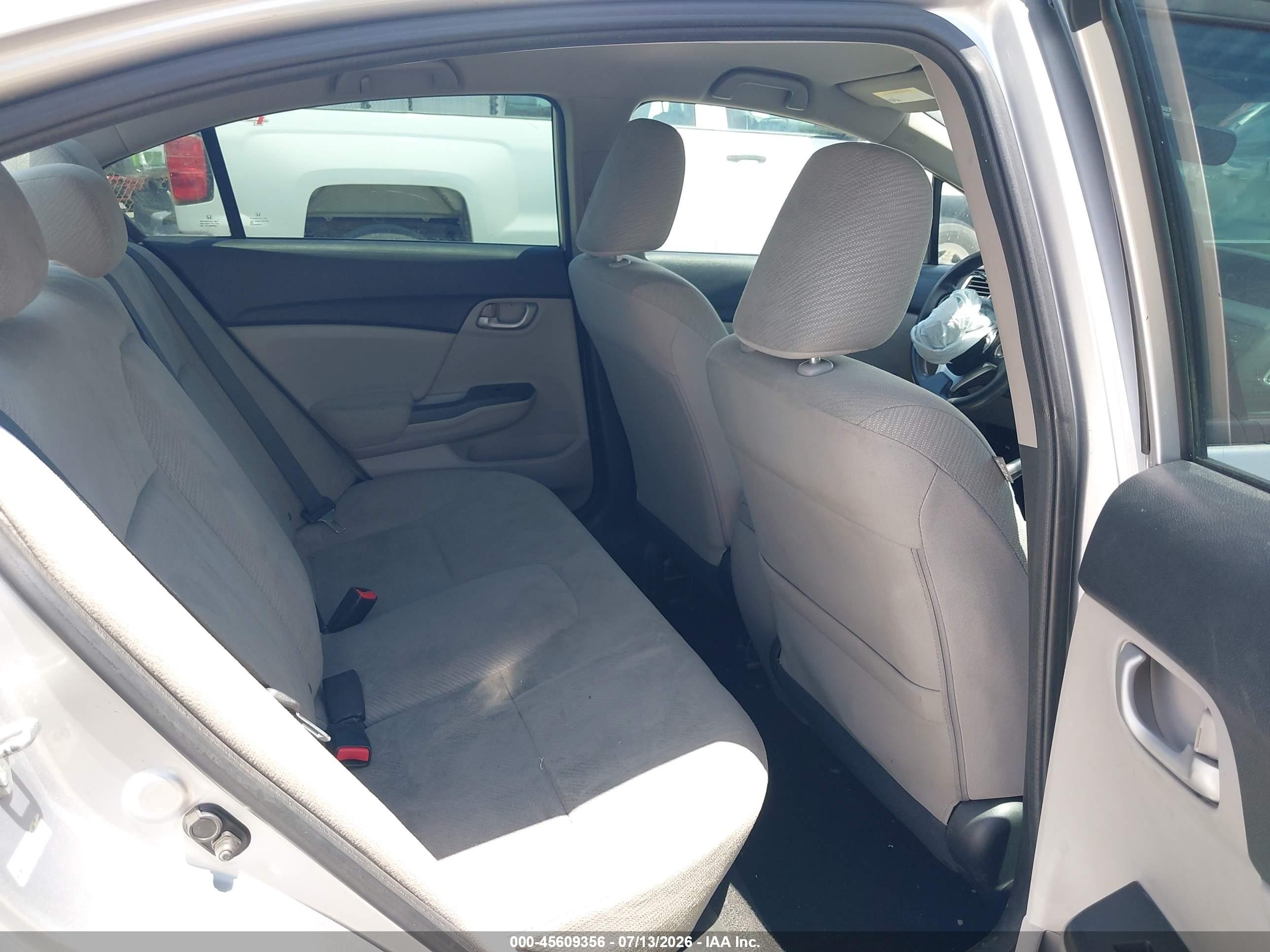 2013 Honda Civic Lx Silver vin: 19XFB2F5XDE045561