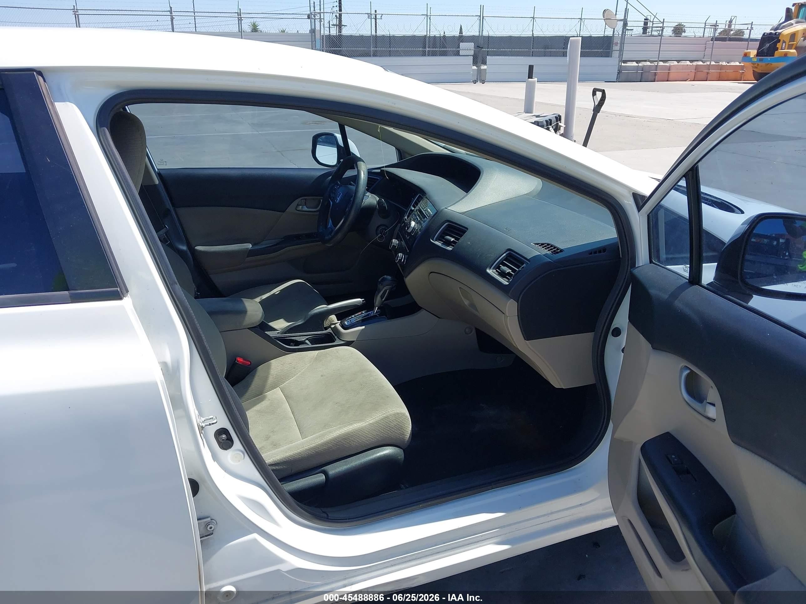 2013 Honda Civic Lx White vin: 19XFB2F5XDE216339