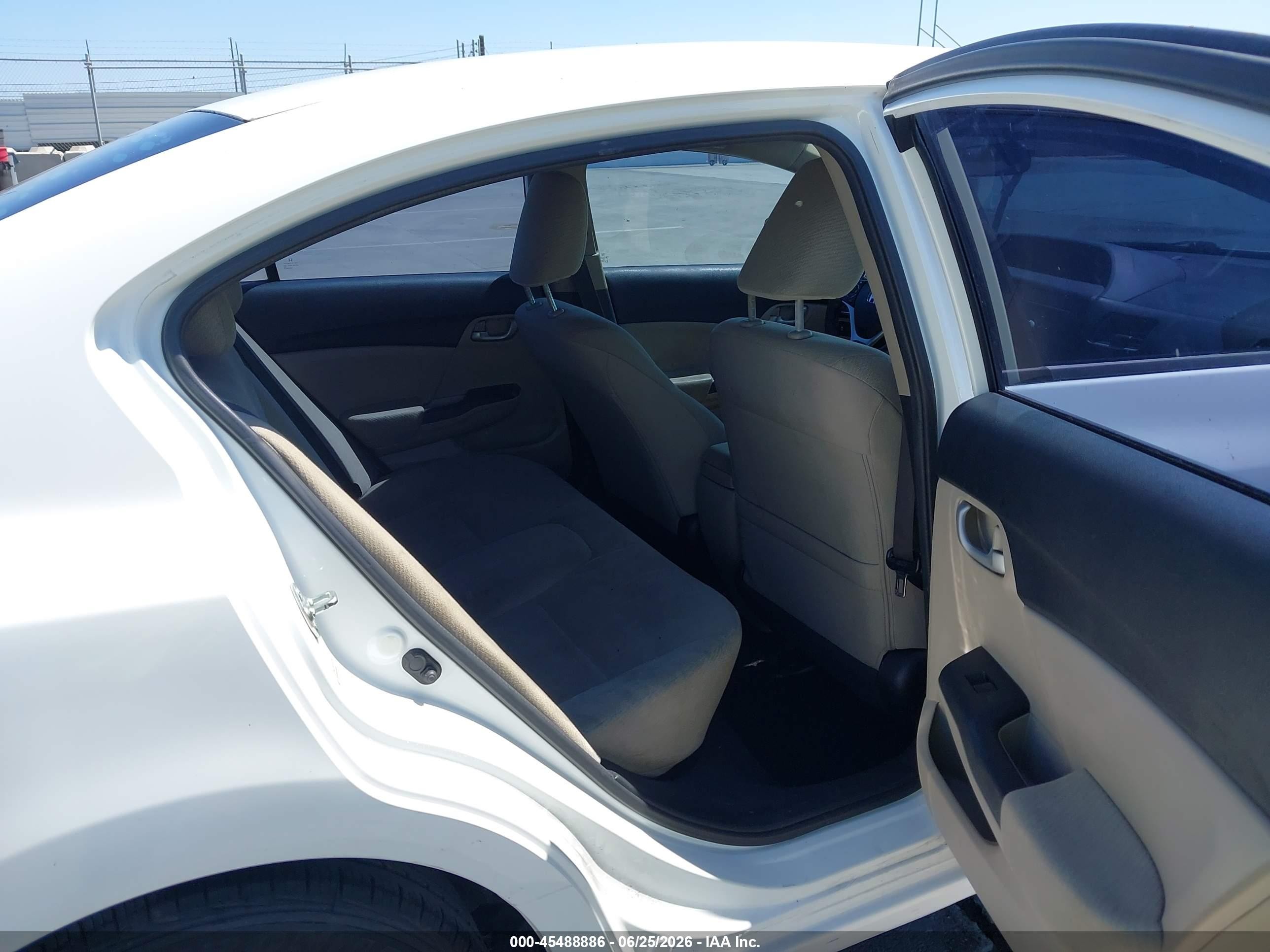 2013 Honda Civic Lx White vin: 19XFB2F5XDE216339