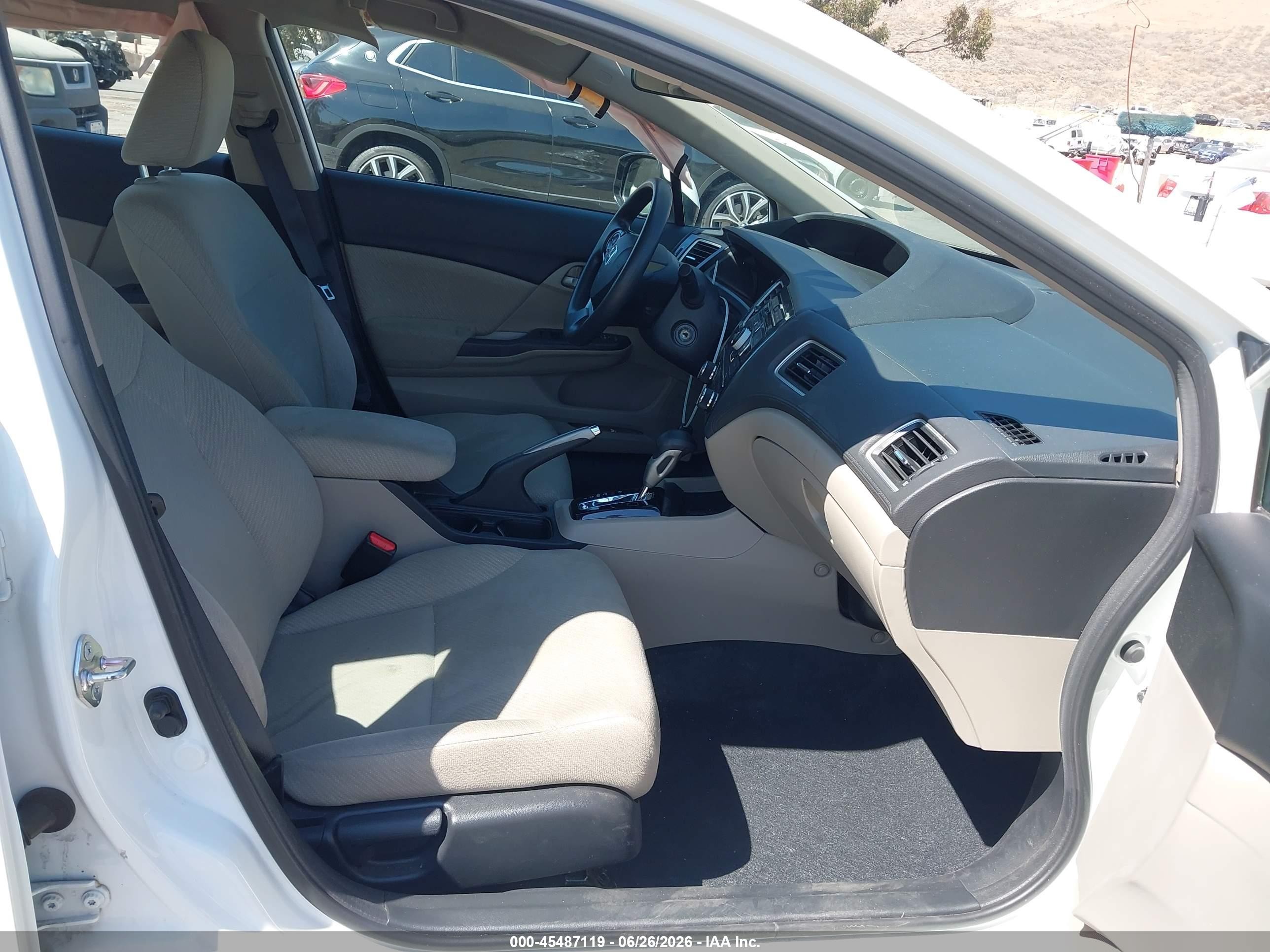 2013 Honda Civic Lx White vin: 19XFB2F5XDE259787