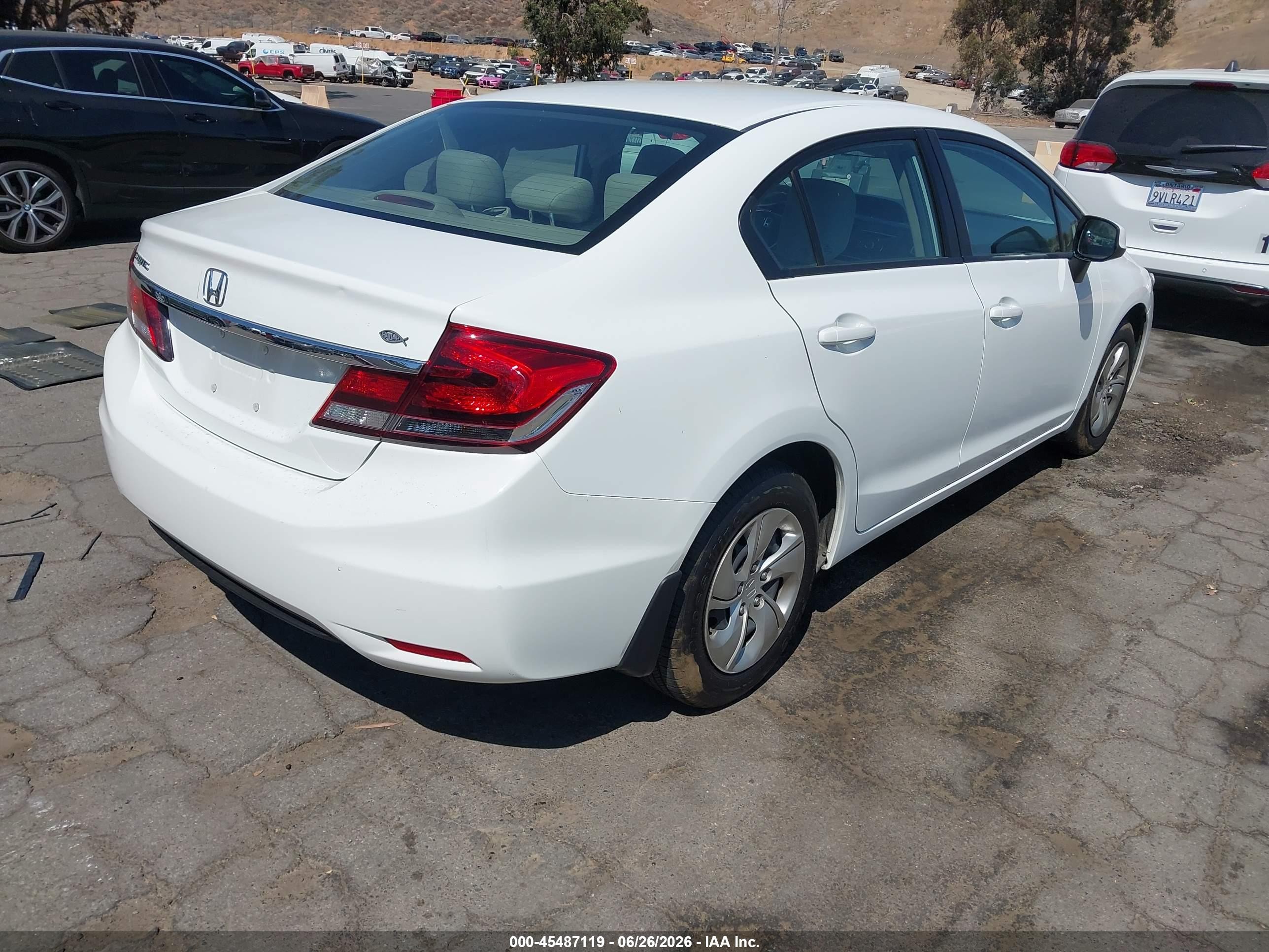 2013 Honda Civic Lx White vin: 19XFB2F5XDE259787