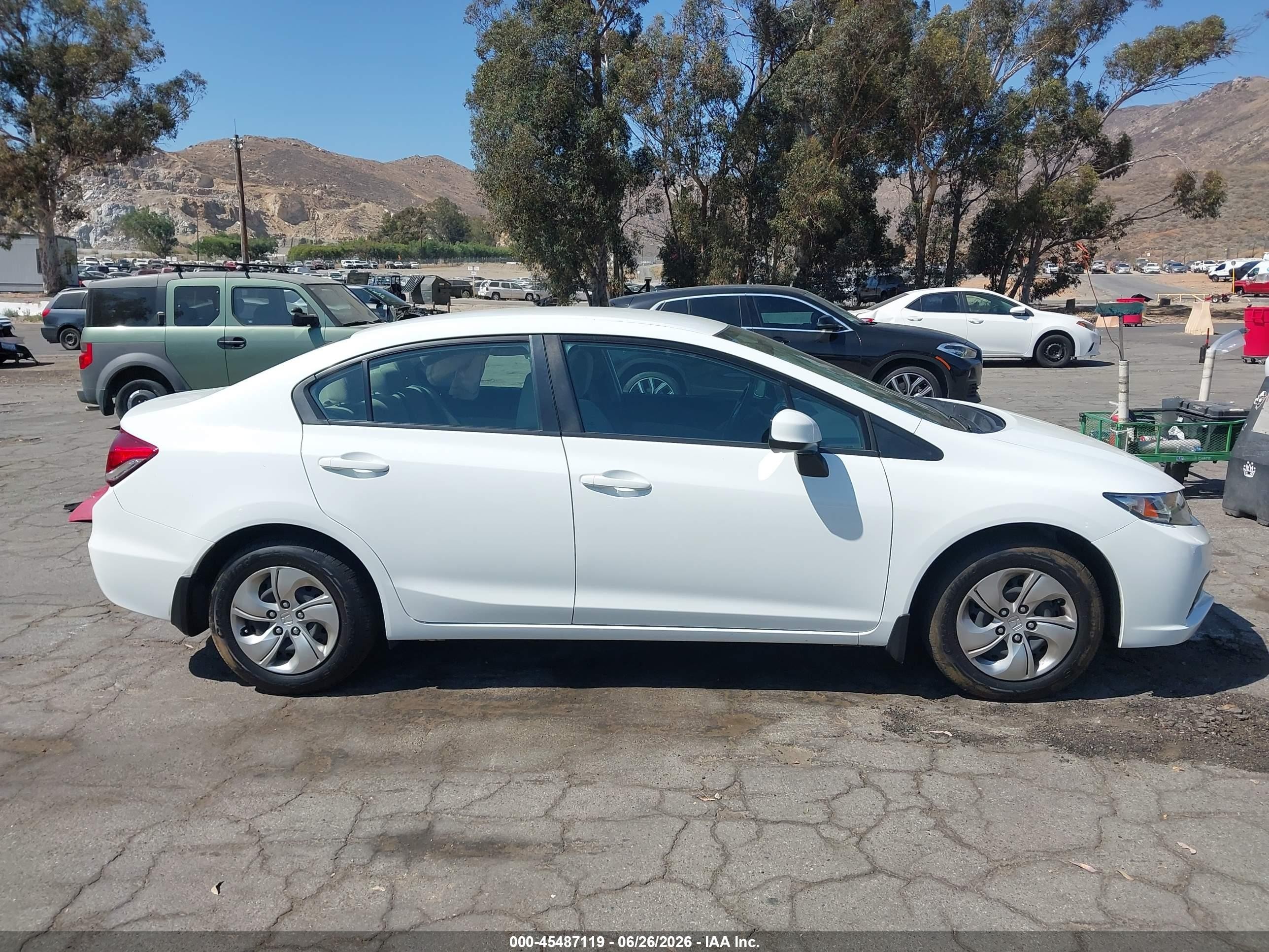2013 Honda Civic Lx White vin: 19XFB2F5XDE259787