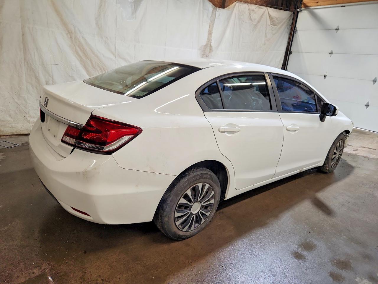 2015 Honda Civic Lx Белый vin: 19XFB2F5XFE101615