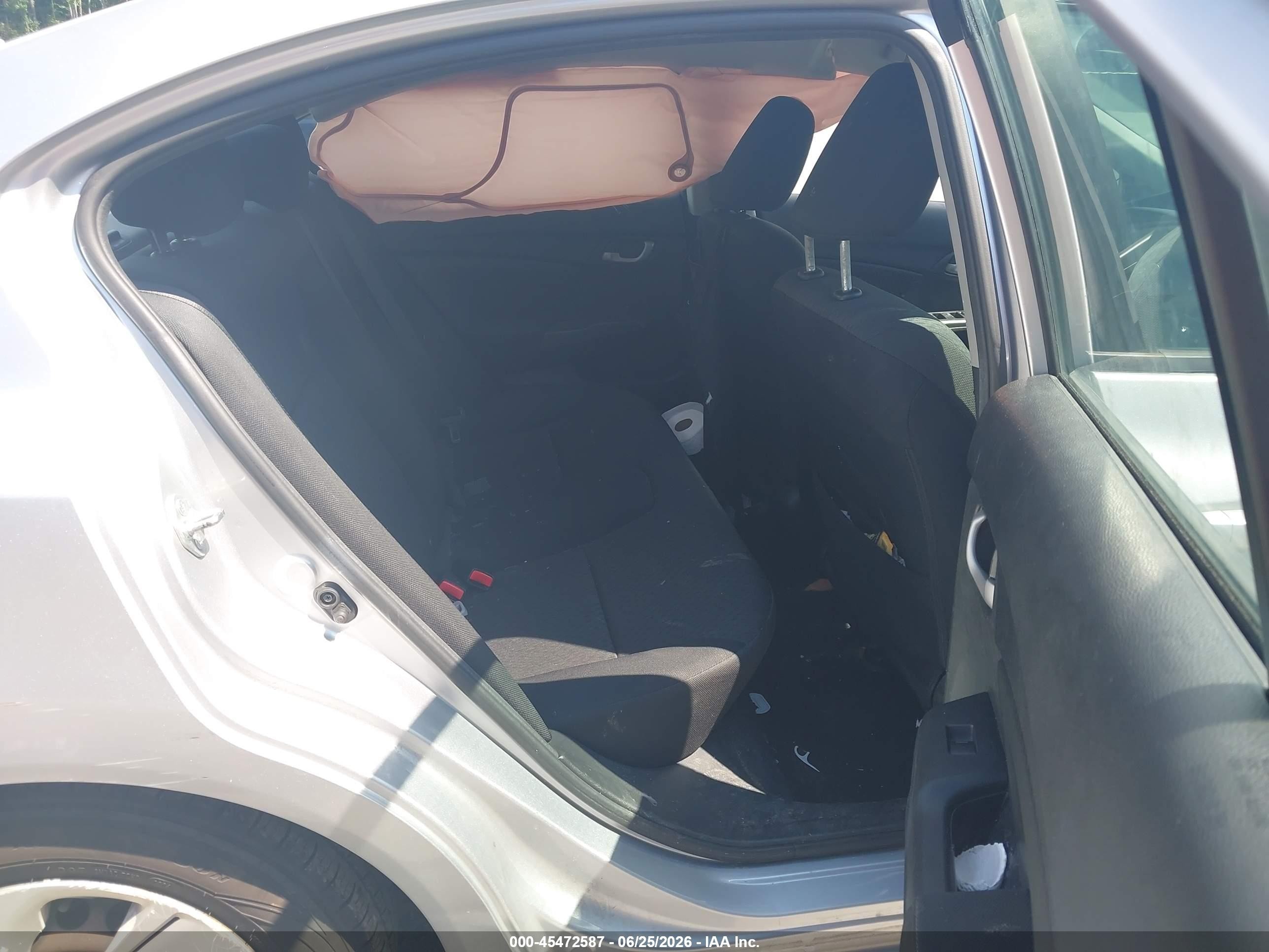 2015 Honda Civic Lx Silver vin: 19XFB2F5XFE261946