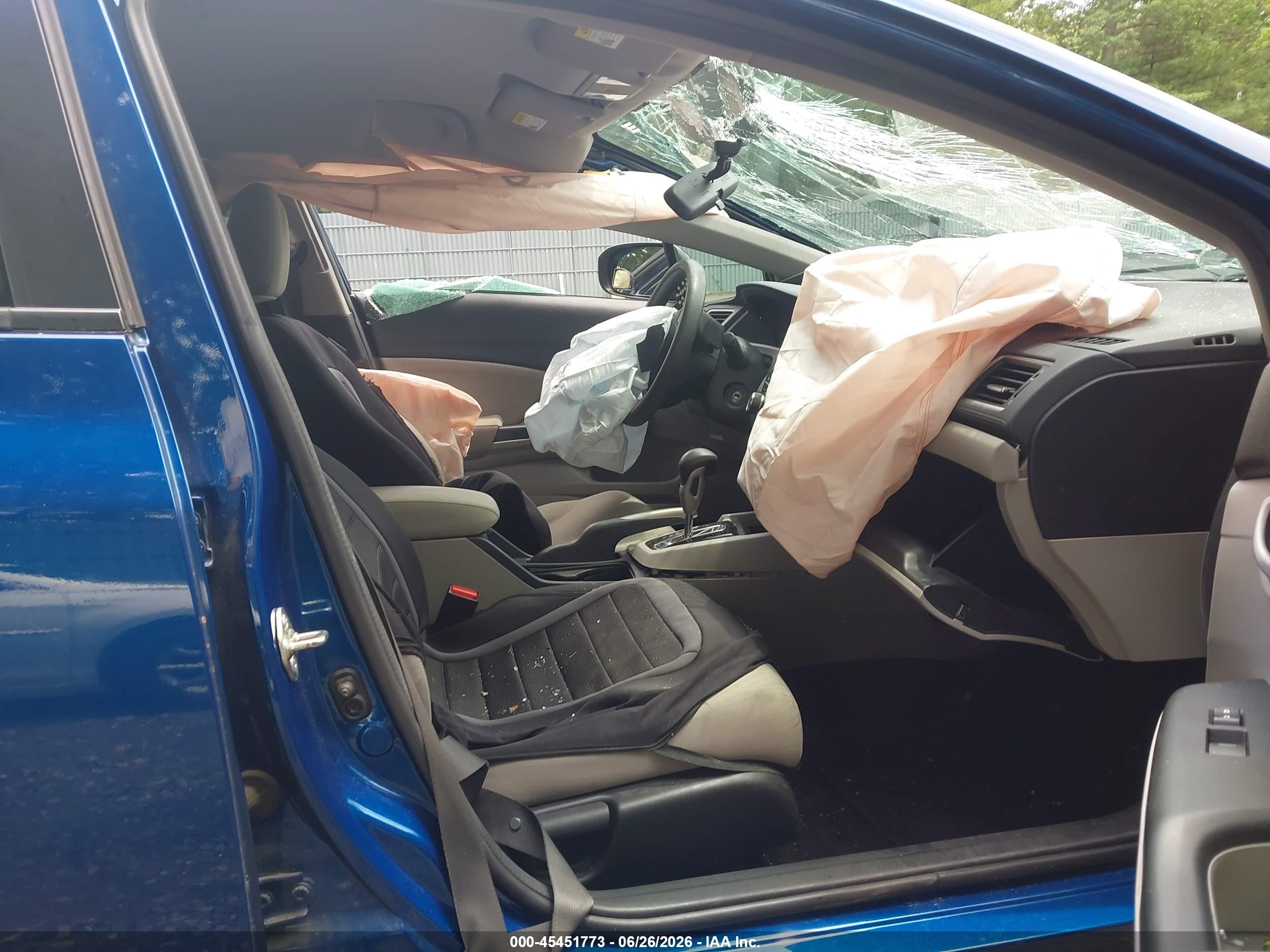 2015 Honda Civic Lx Blue vin: 19XFB2F5XFE276883