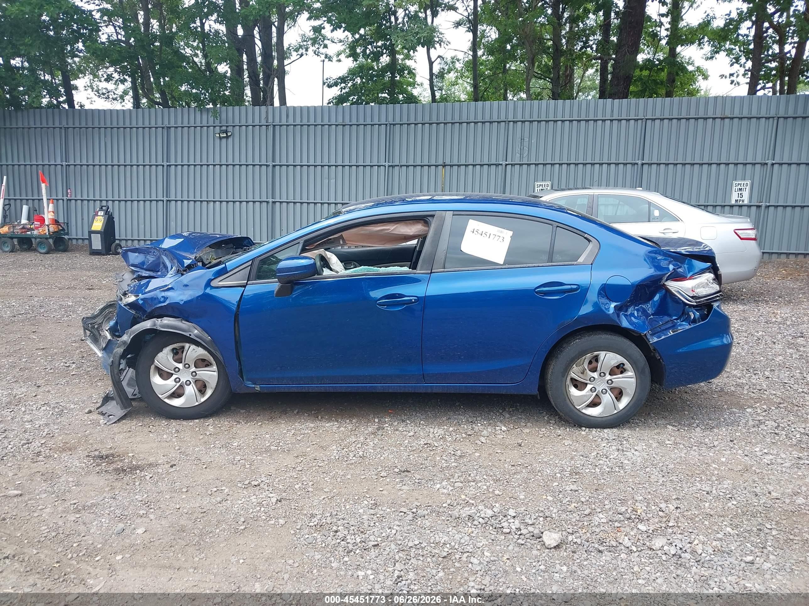 2015 Honda Civic Lx Blue vin: 19XFB2F5XFE276883