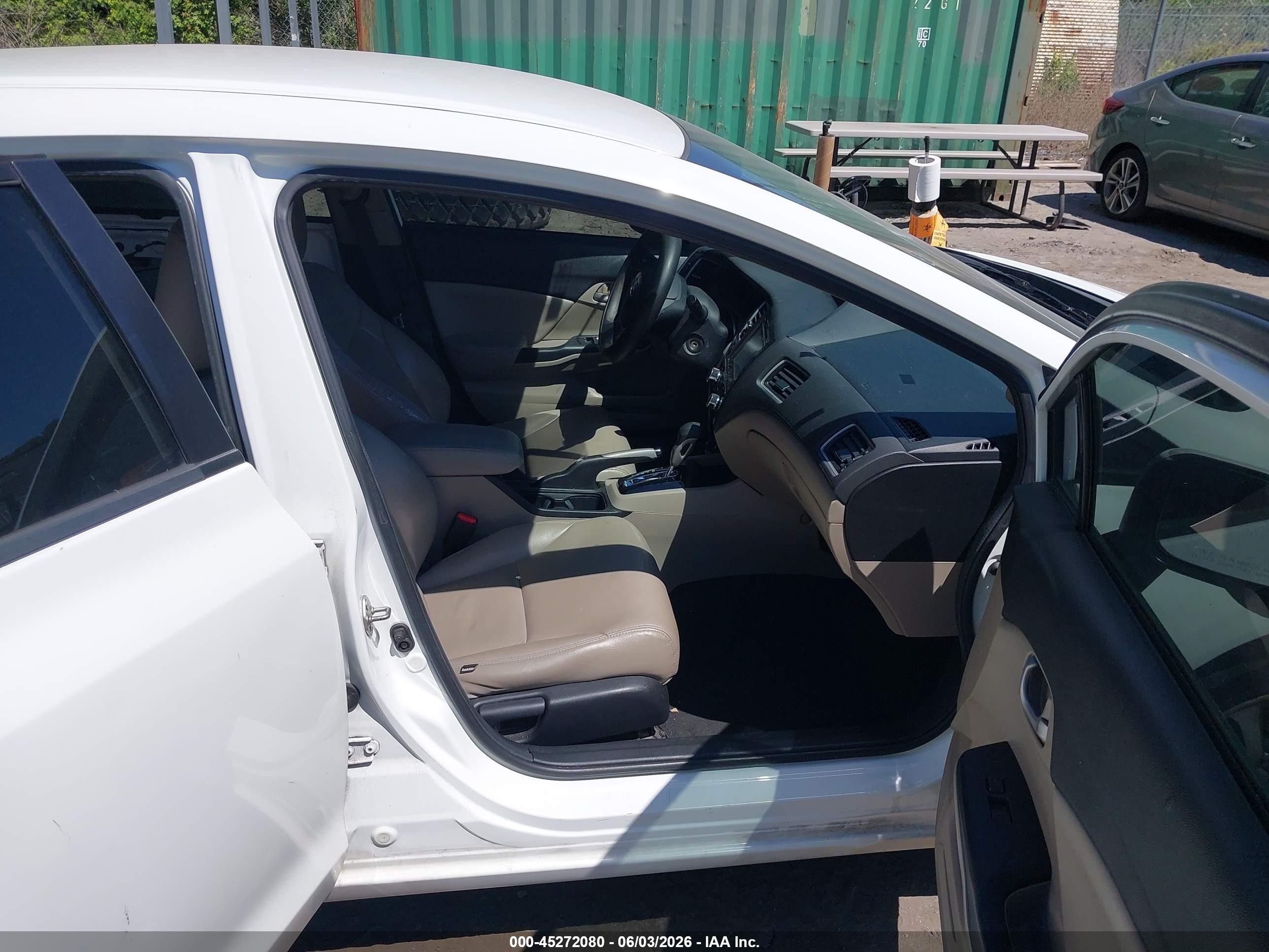 2015 Honda Civic Se Белый vin: 19XFB2F78FE703625