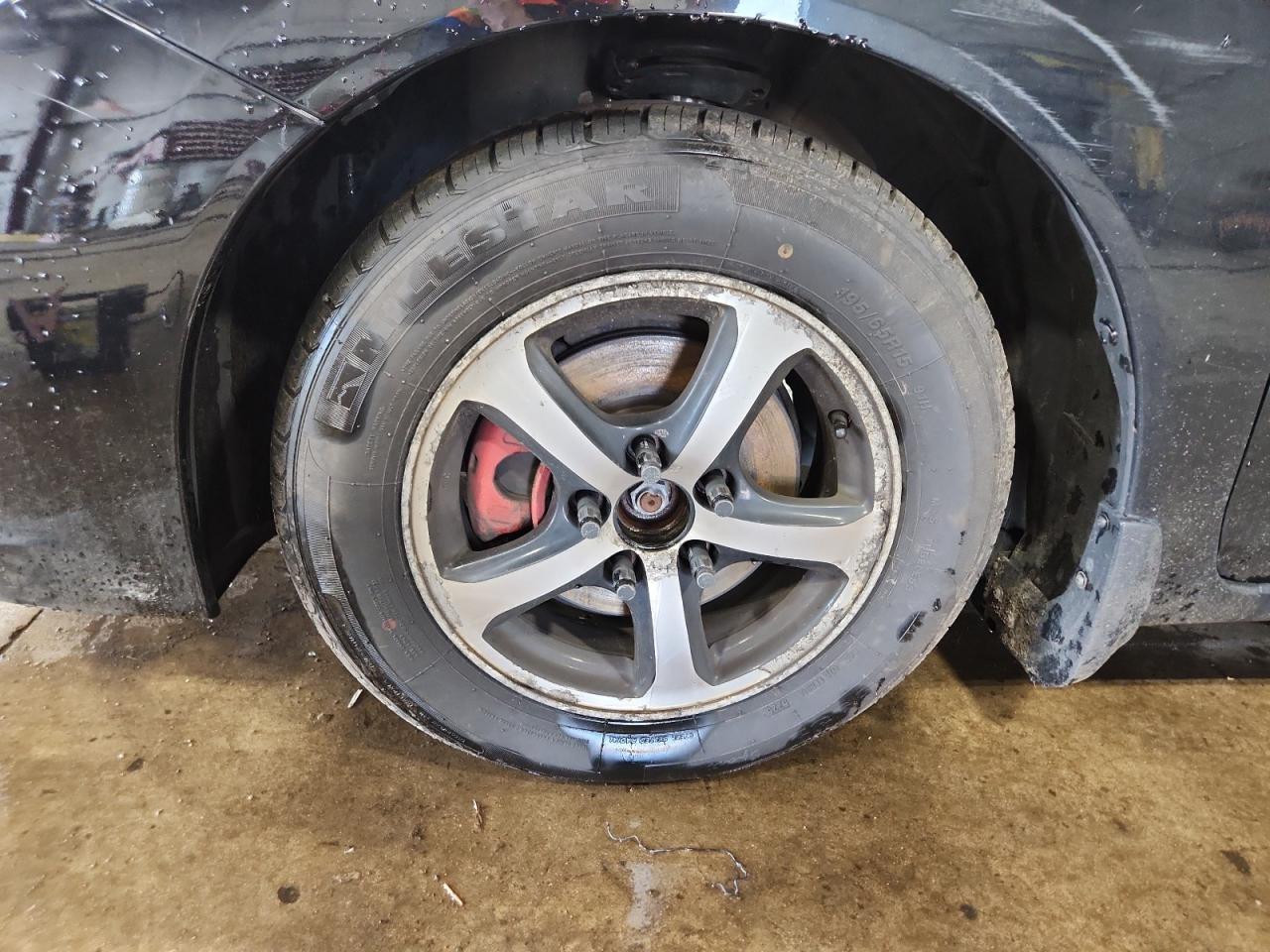 2015 Honda Civic Se Black vin: 19XFB2F79FE217437 Damage: Left Front Wheel, Curb Rash, 5 To 6 Inches
