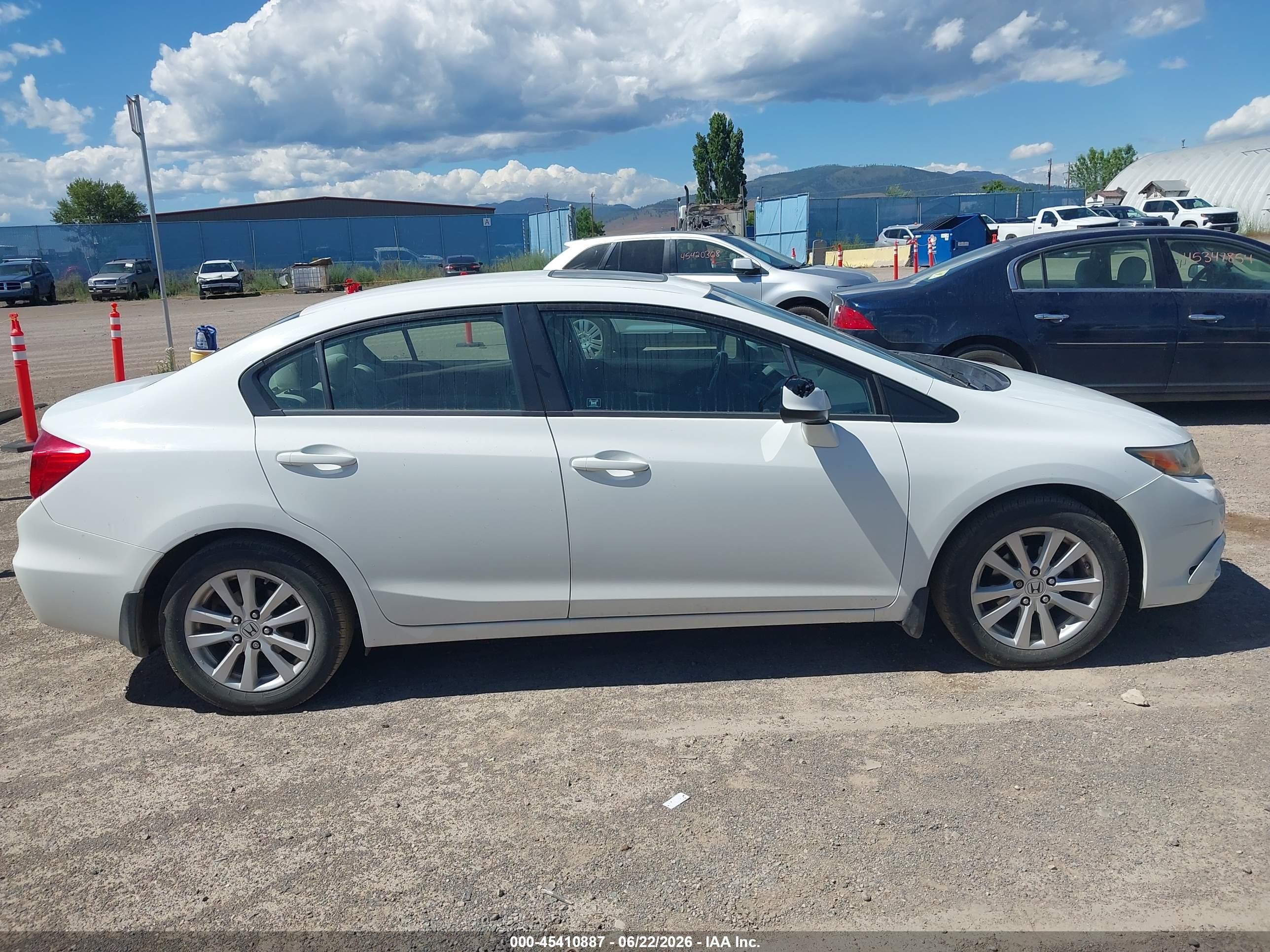 2012 Honda Civic Ex White vin: 19XFB2F81CE382497