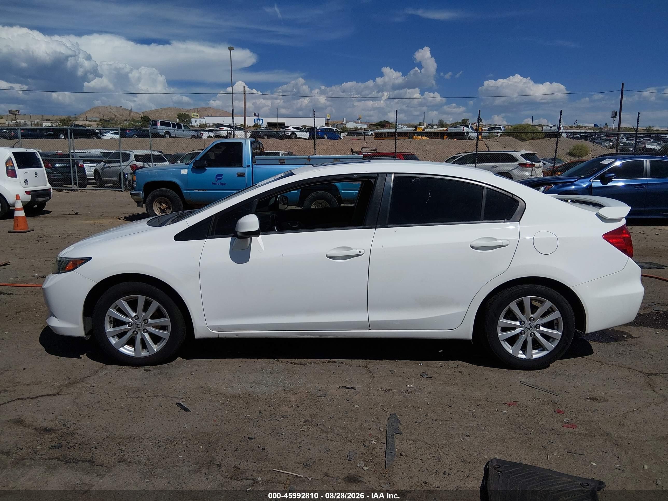 2012 Honda Civic Ex White vin: 19XFB2F82CE048060