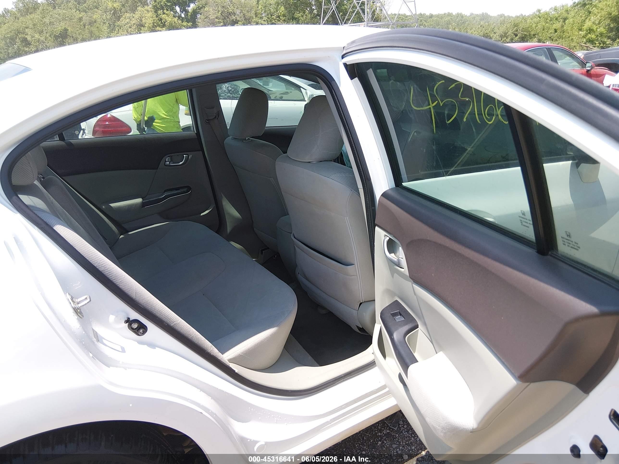 2012 Honda Civic Ex White vin: 19XFB2F82CE078482