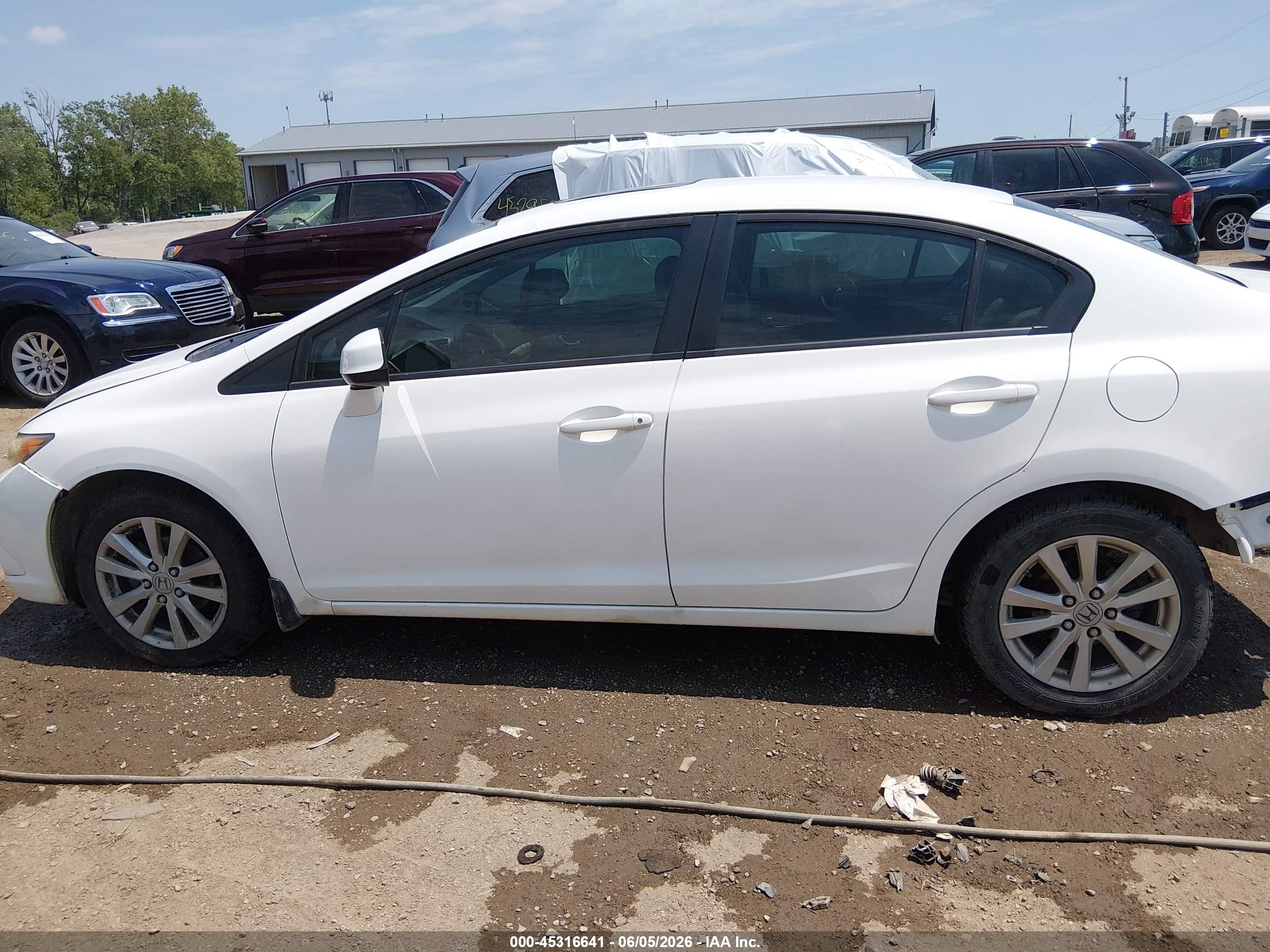 2012 Honda Civic Ex White vin: 19XFB2F82CE078482