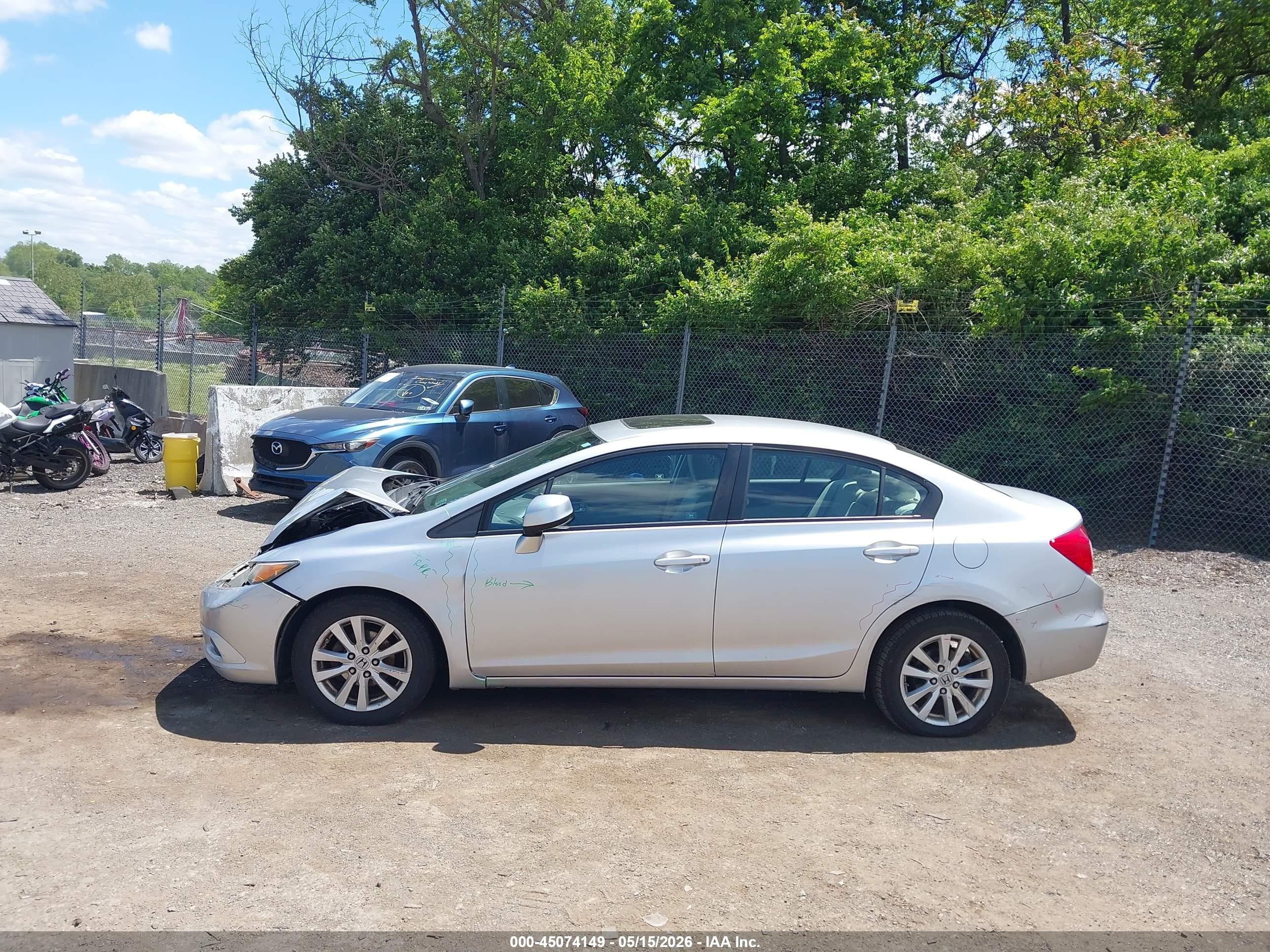 2012 Honda Civic Ex Silver vin: 19XFB2F82CE335964