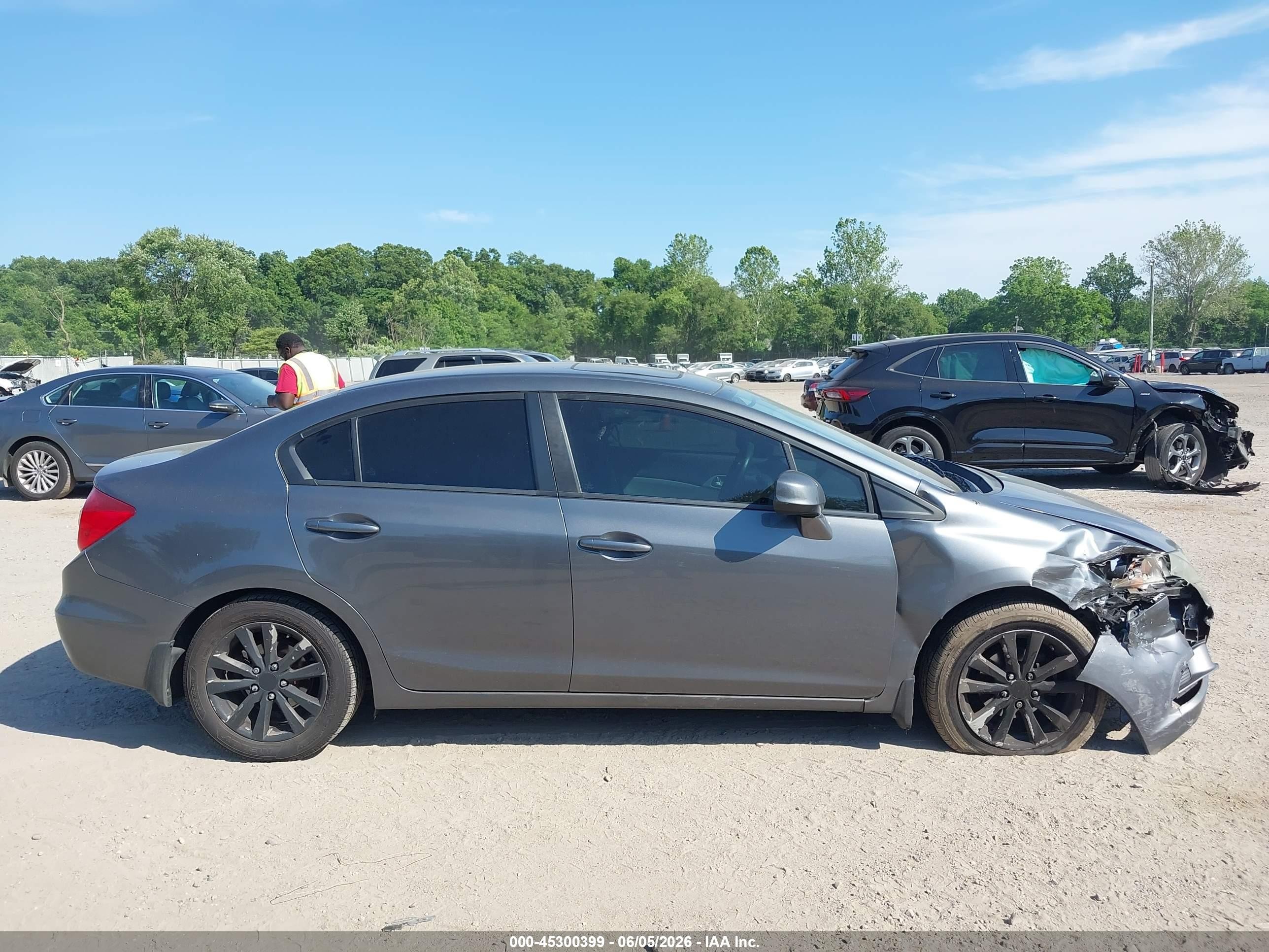 2012 Honda Civic Ex Gray vin: 19XFB2F82CE381942