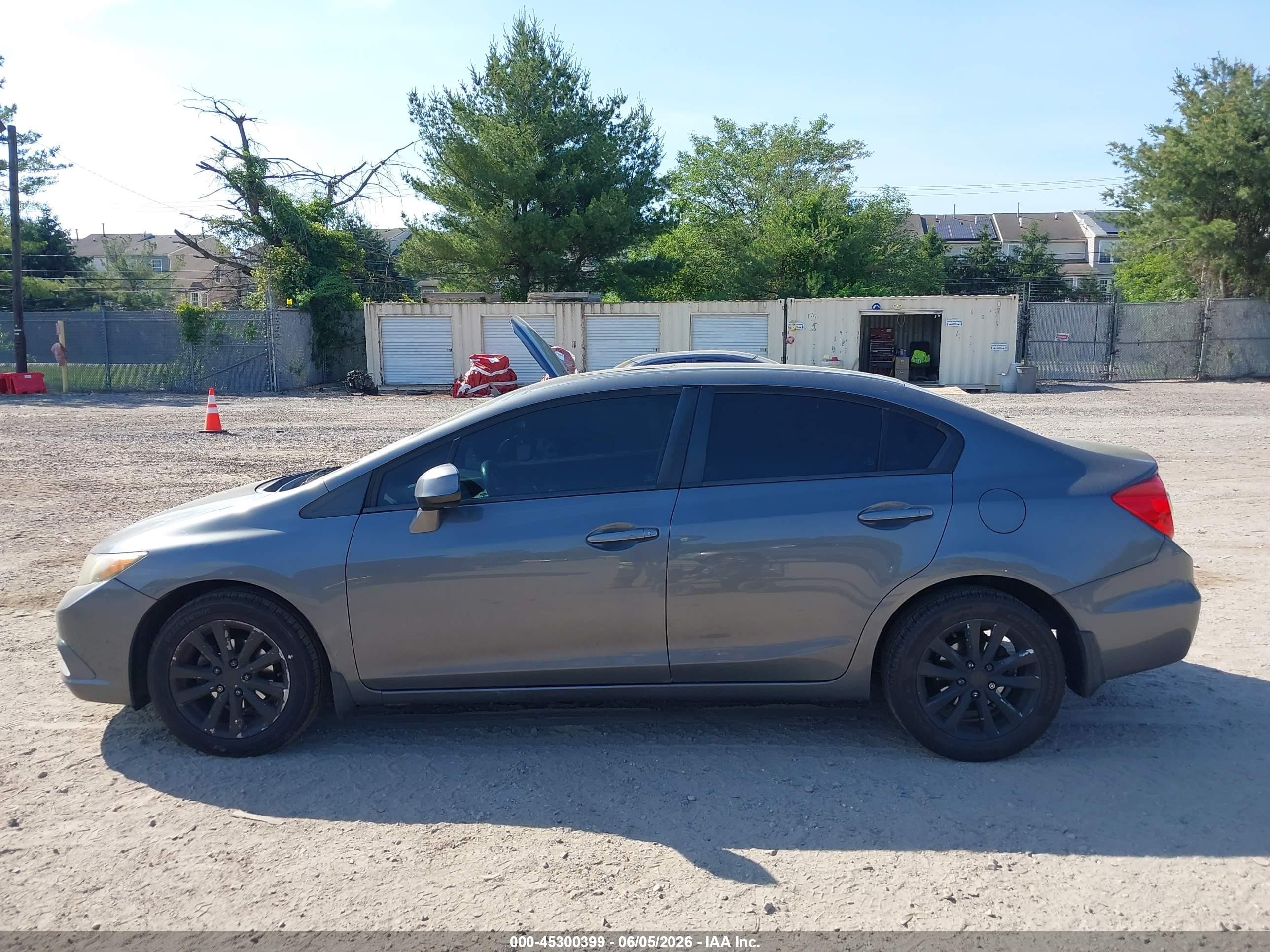 2012 Honda Civic Ex Gray vin: 19XFB2F82CE381942