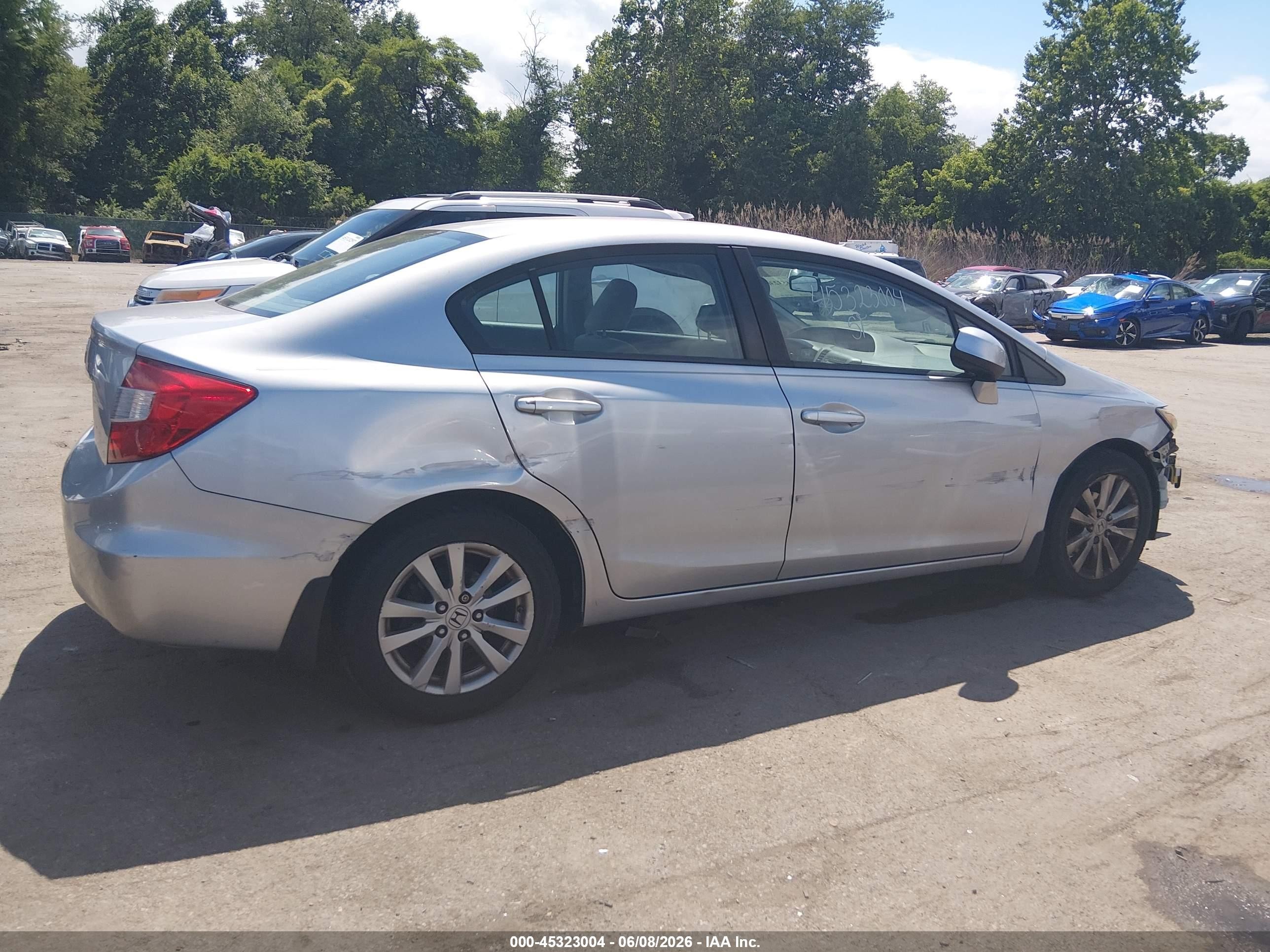 2012 Honda Civic Ex Silver vin: 19XFB2F82CE390835