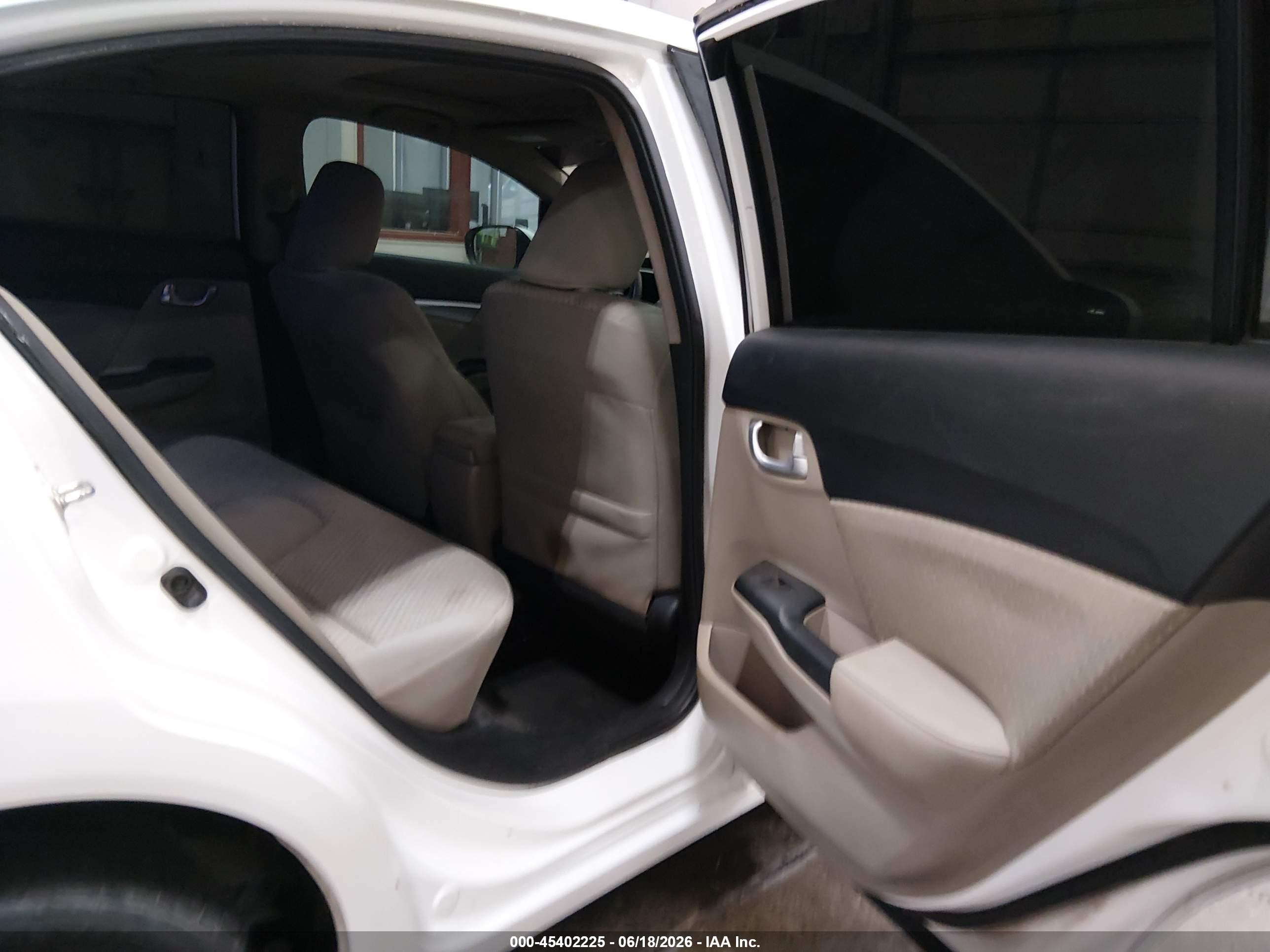 2014 Honda Civic Ex White vin: 19XFB2F82EE208215