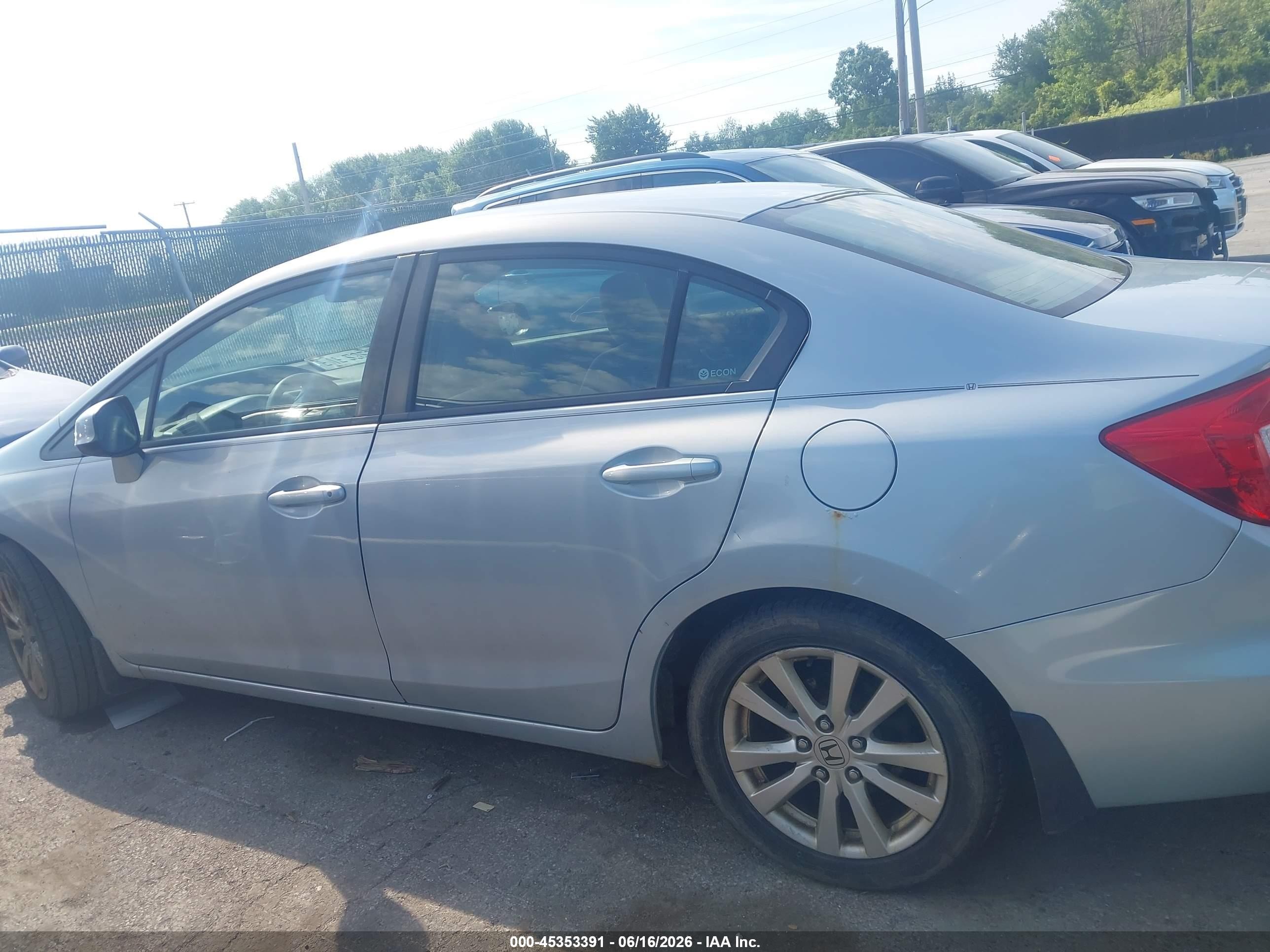 2012 Honda Civic Ex Silver vin: 19XFB2F83CE006092