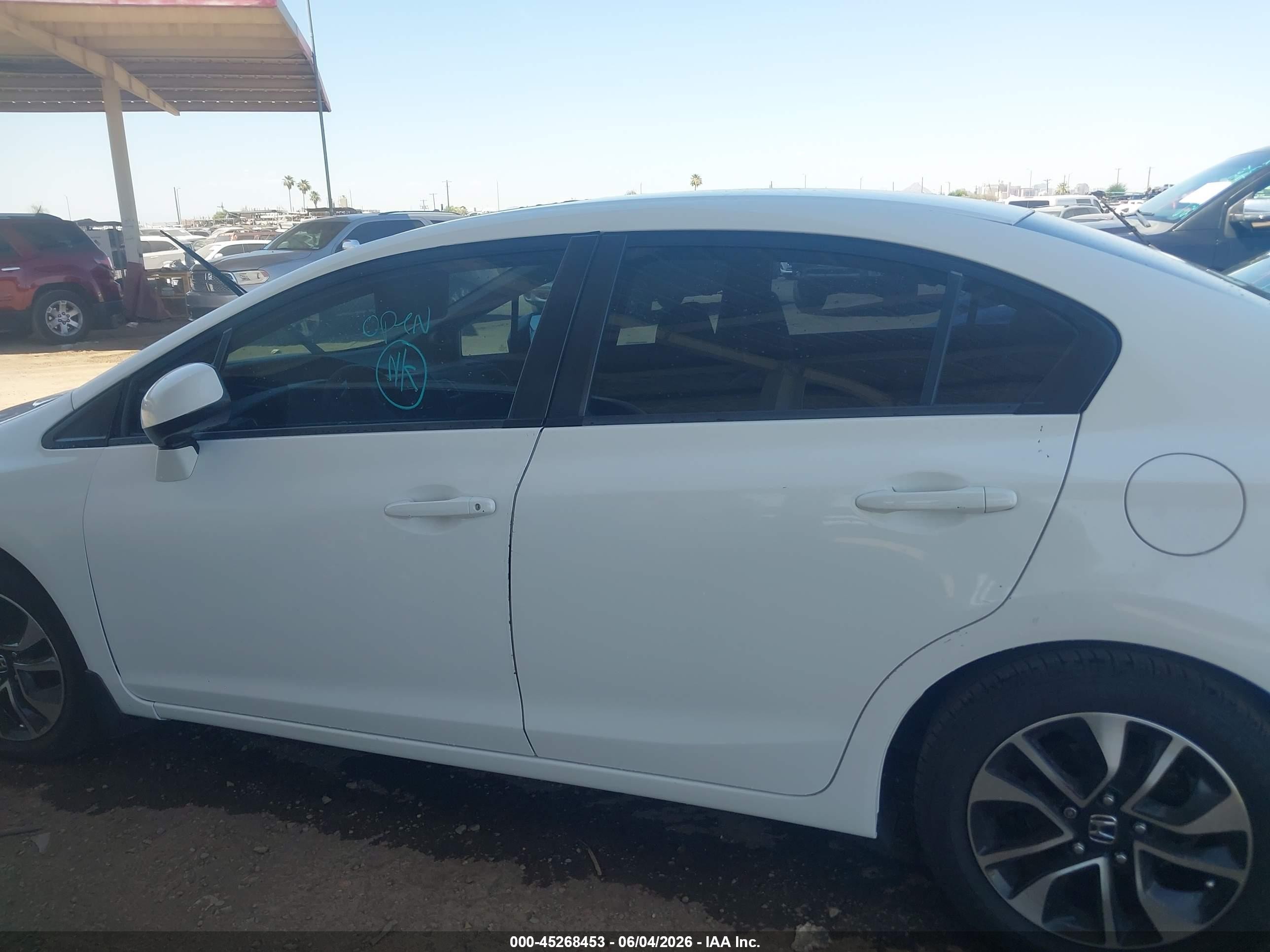 2013 Honda Civic Ex White vin: 19XFB2F83DE043628