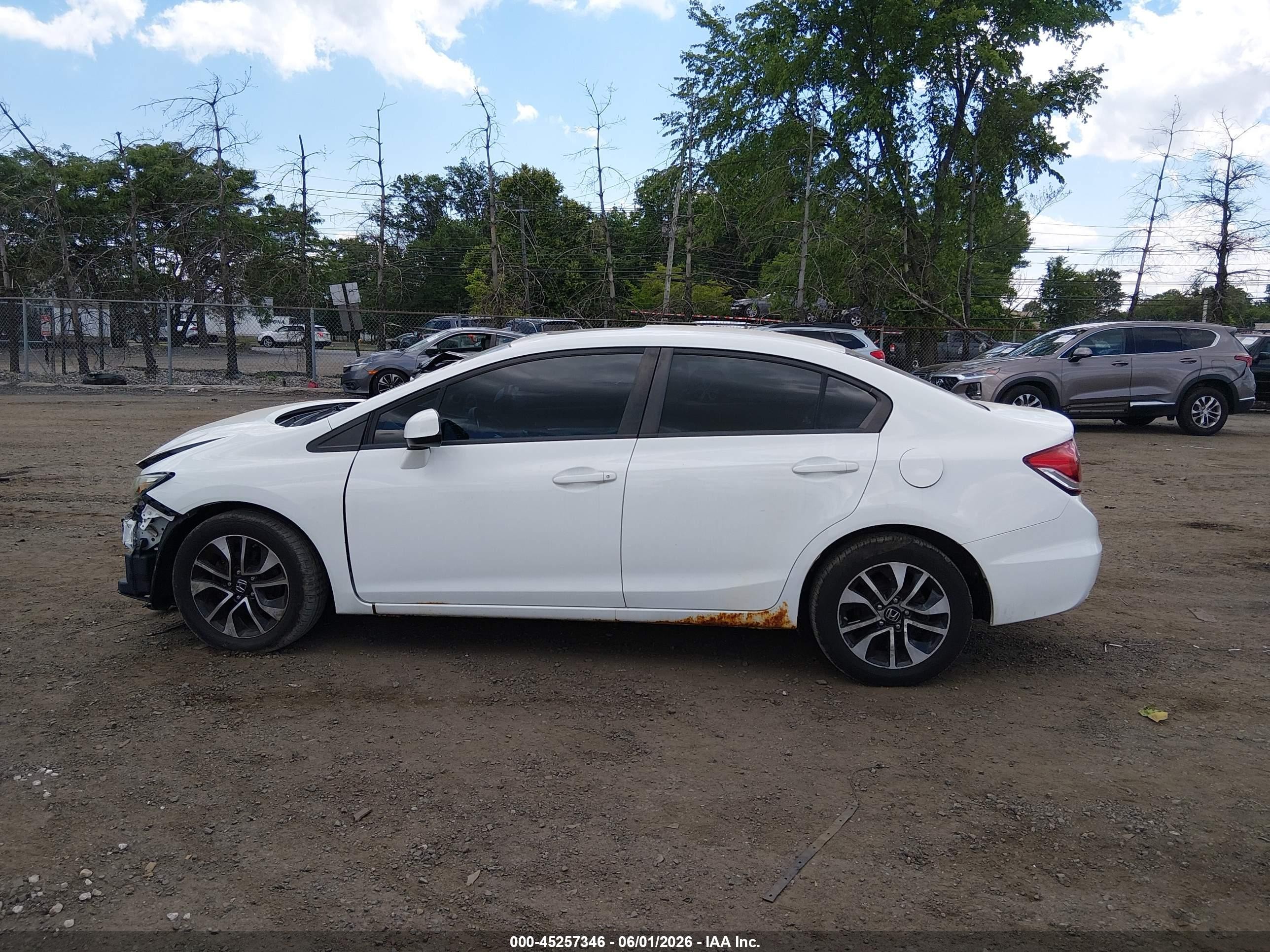 2013 Honda Civic Ex White vin: 19XFB2F83DE261875