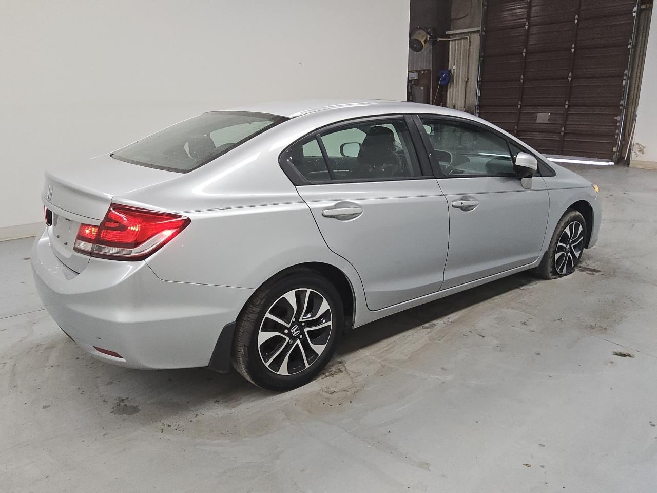 2015 Honda Civic Ex Silver vin: 19XFB2F83FE206586 Damage: Right Qtr Panel, Dent(S) W/No Paint Dmg, 1/2 To 1 Inch