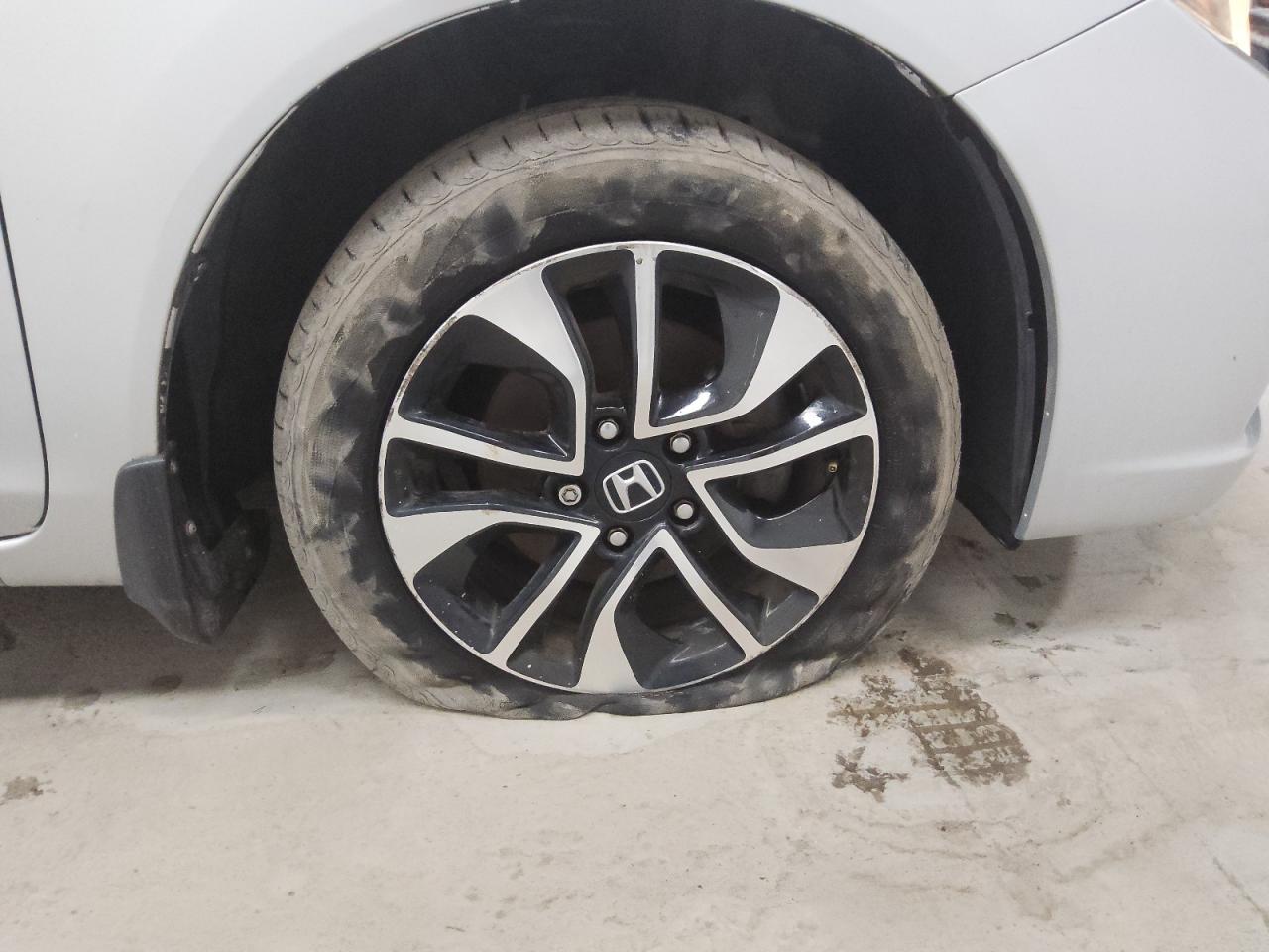 2015 Honda Civic Ex Silver vin: 19XFB2F83FE206586 Damage: Right Front Wheel, Curb Rash, 1 To 2 Inches