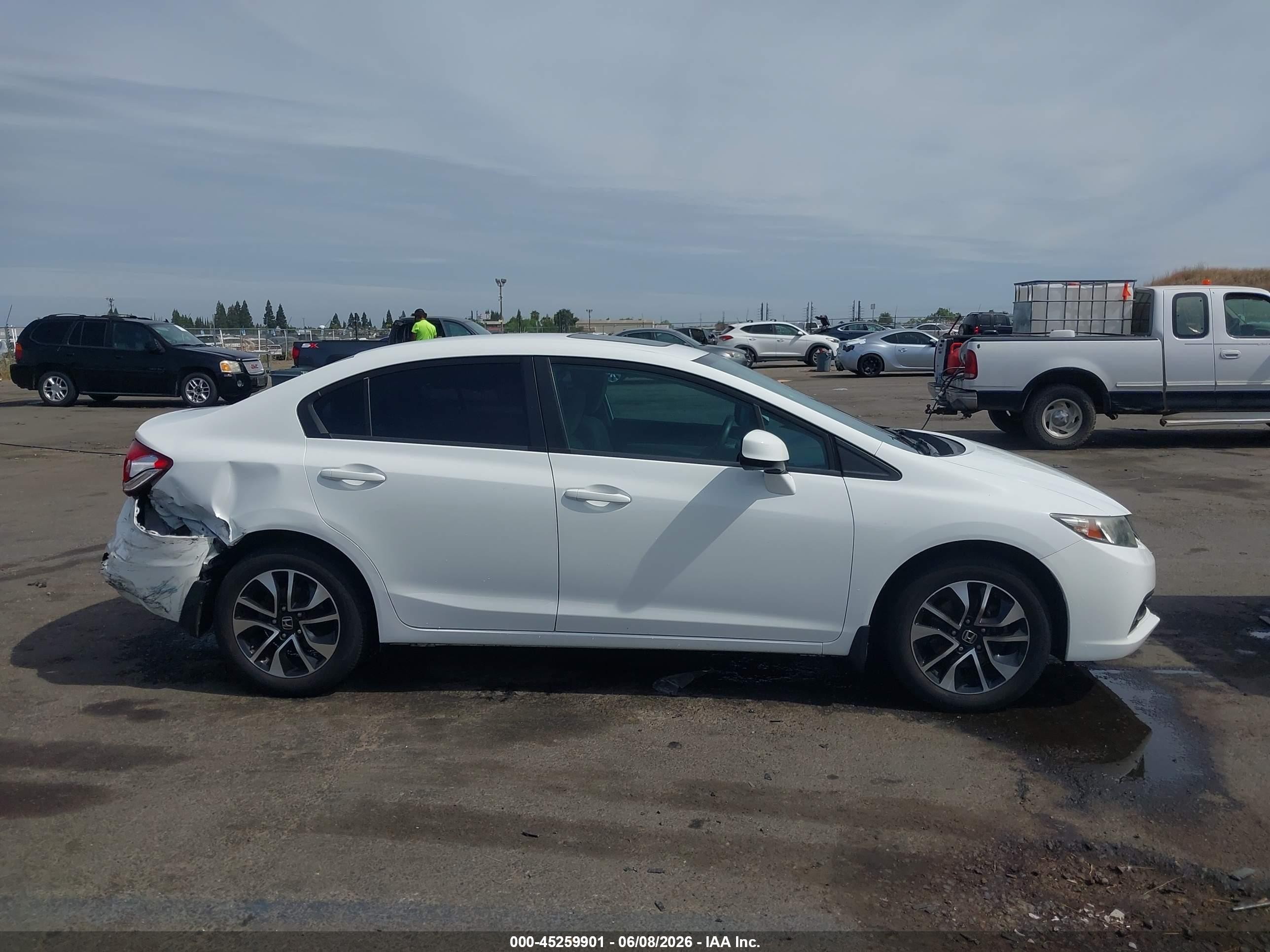 2013 Honda Civic Ex White vin: 19XFB2F84DE263411
