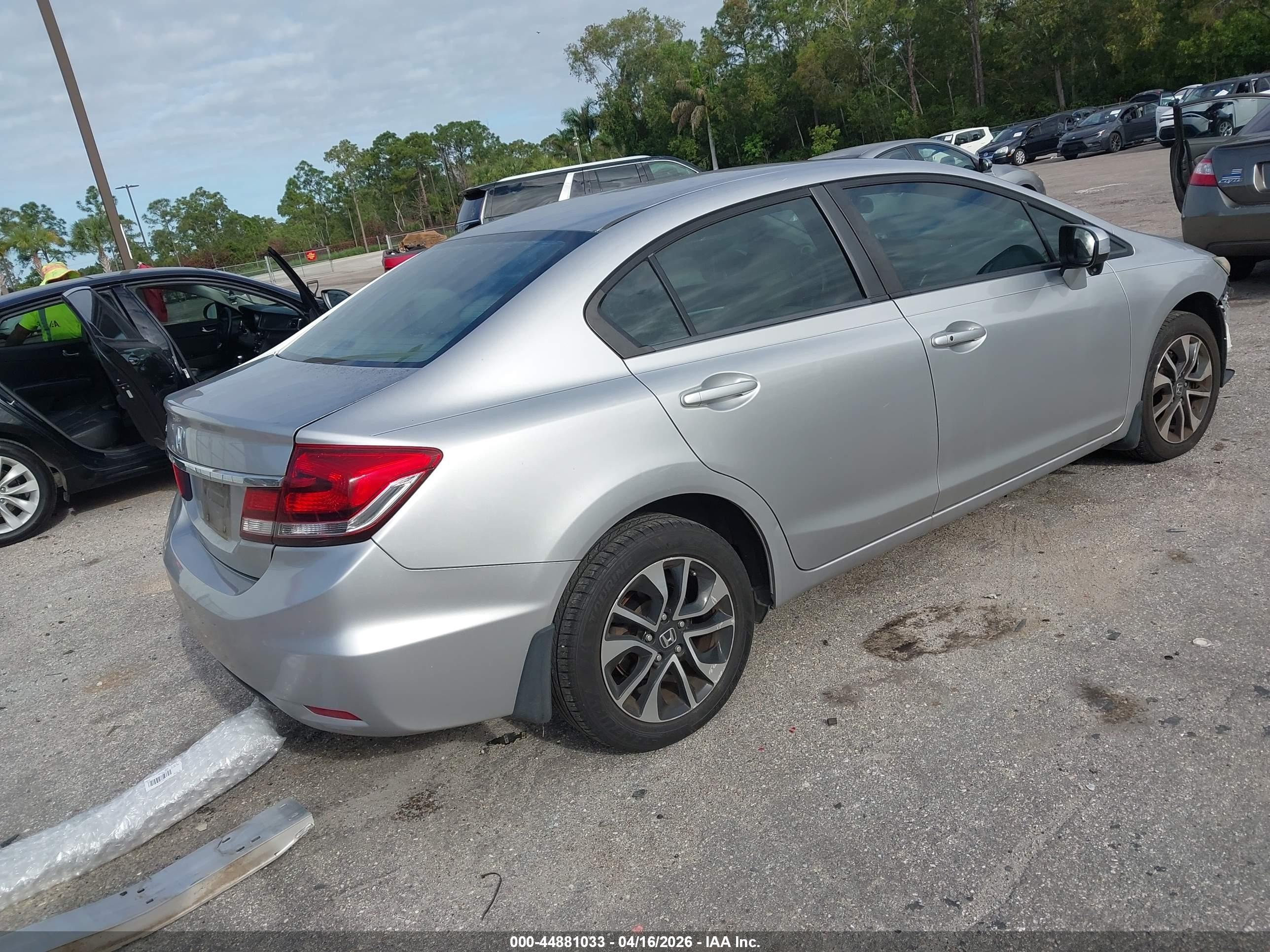 2015 Honda Civic Ex Серебряный vin: 19XFB2F84FE018871